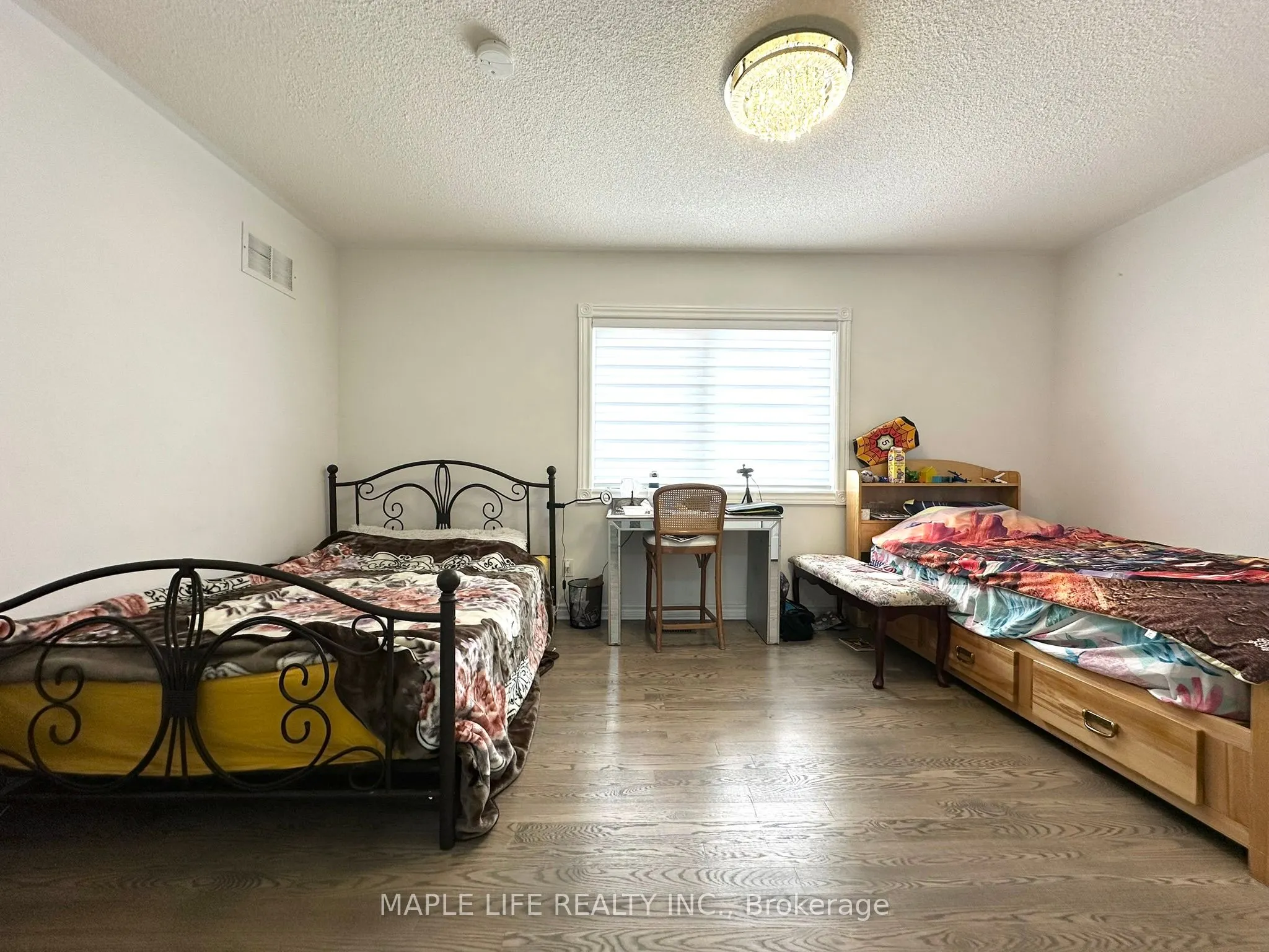 48 Brookshill Crescent