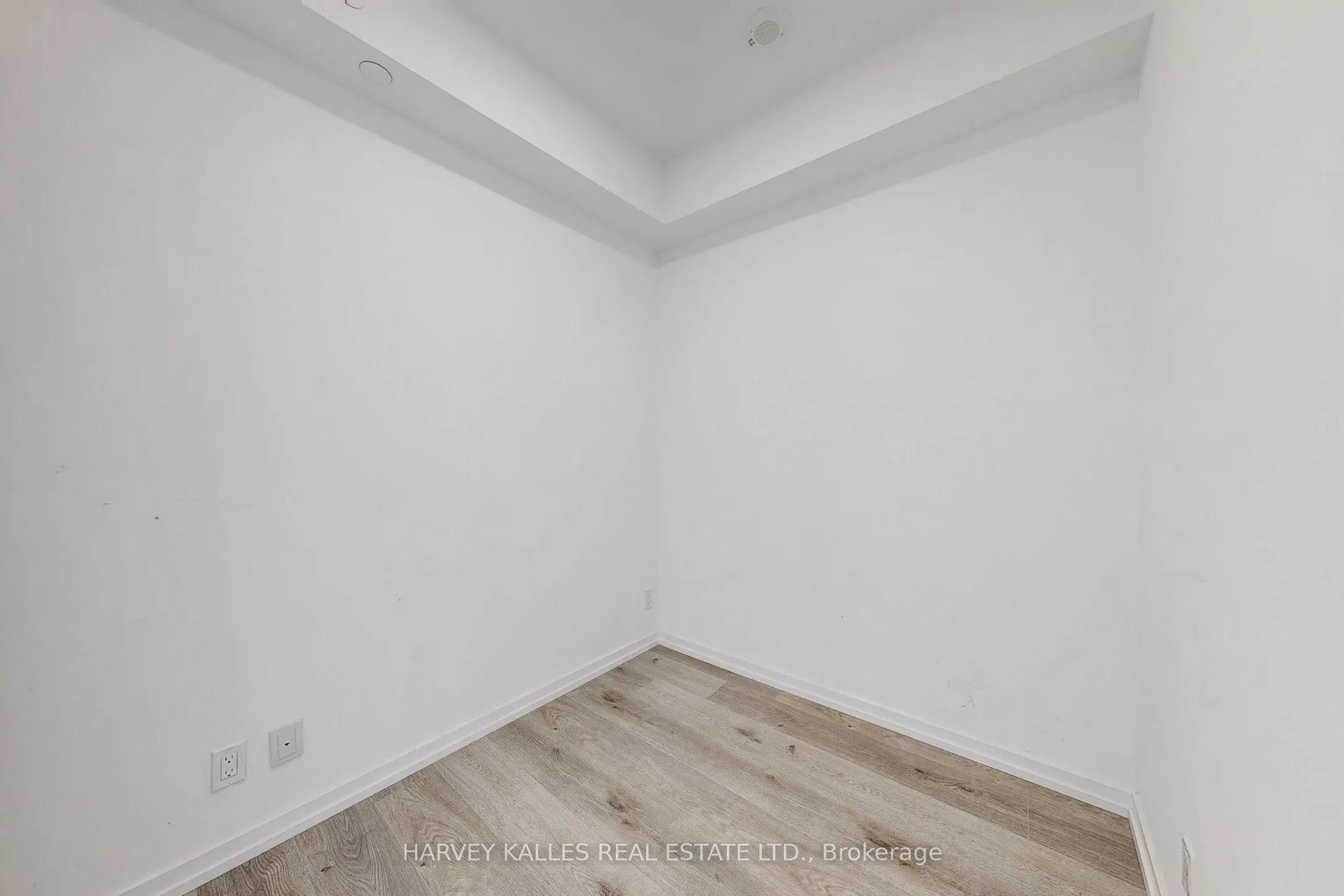 7890 Jane Street, #2807