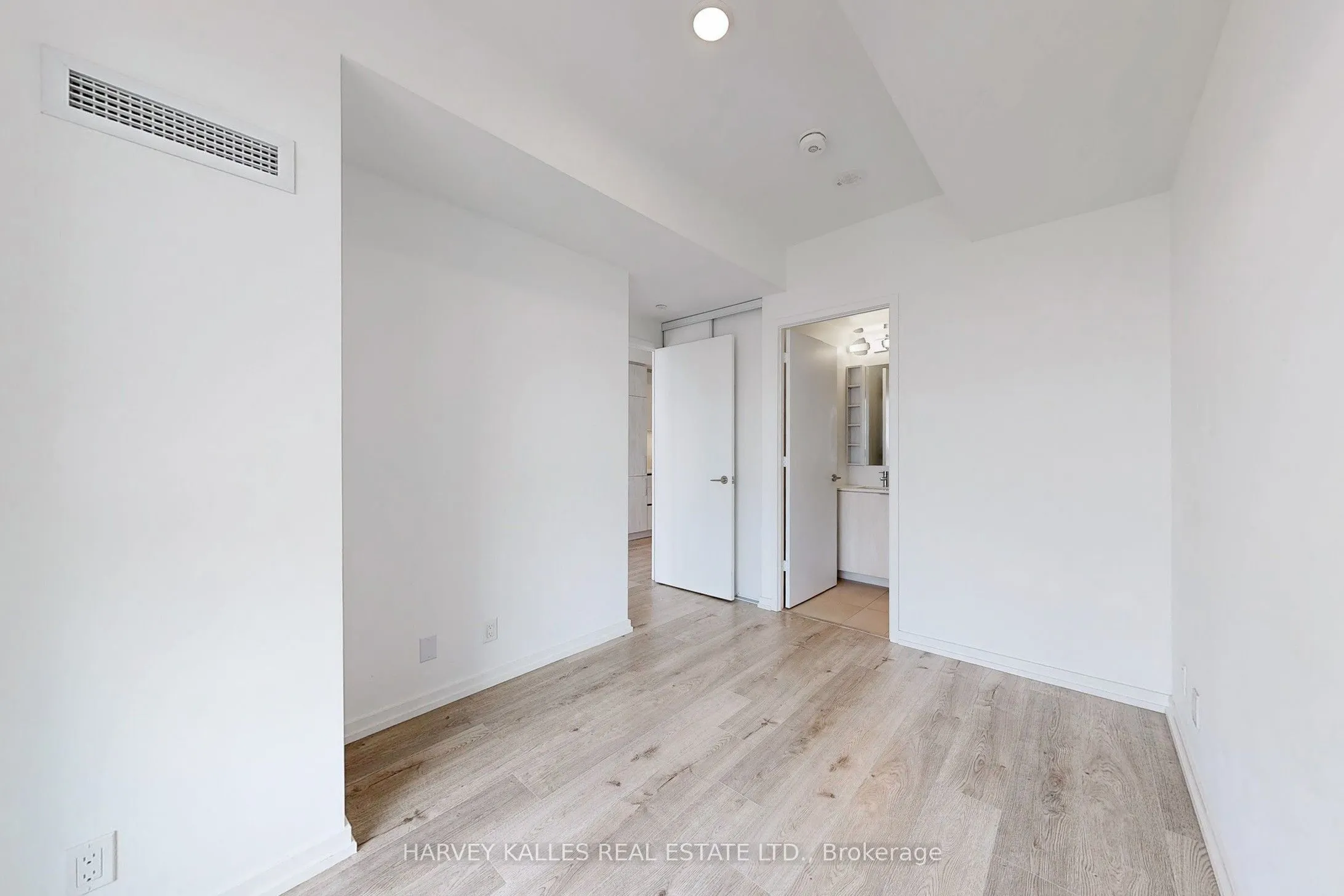 7890 Jane Street, #2807