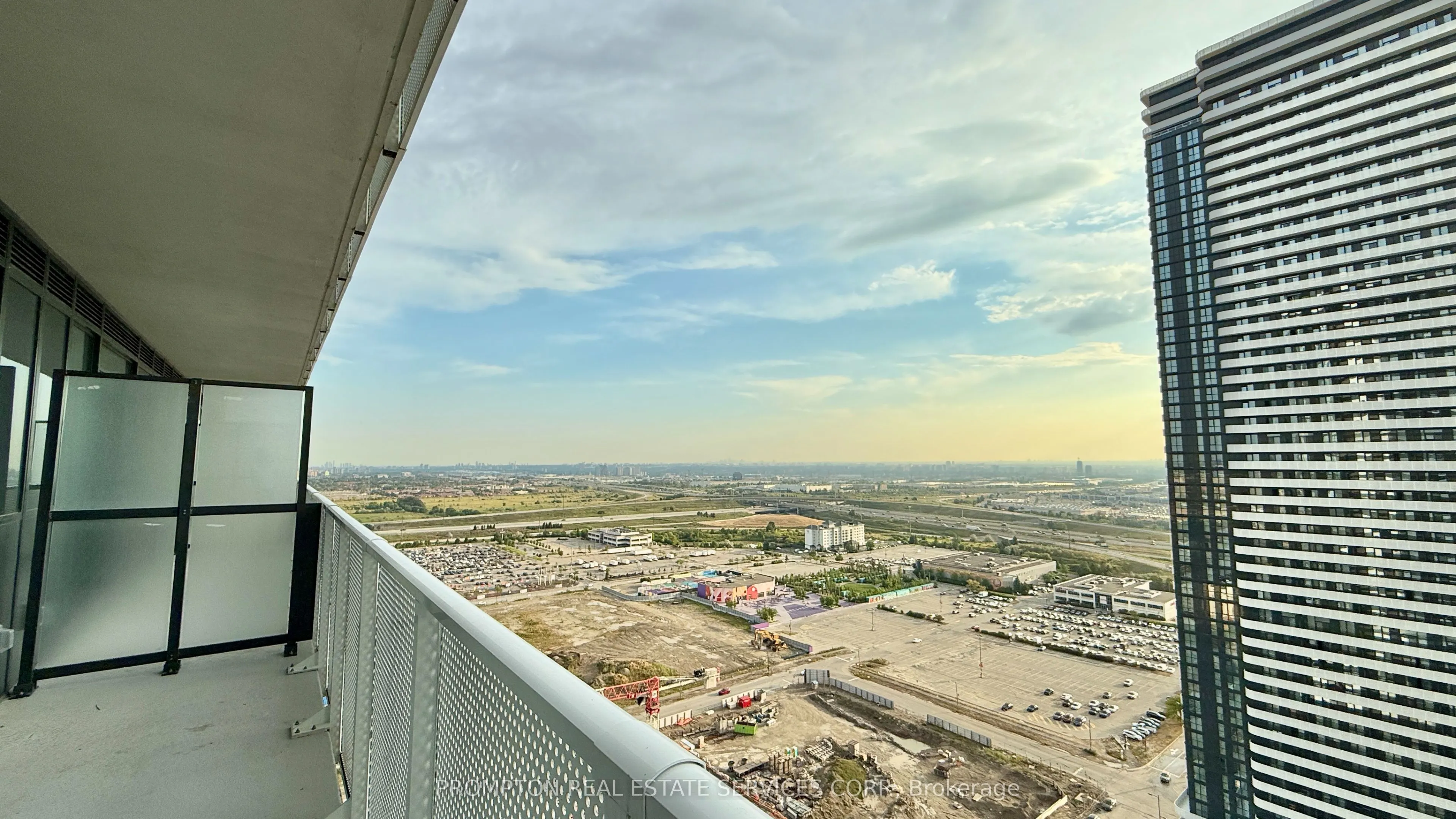 28 Interchange Way, #3002