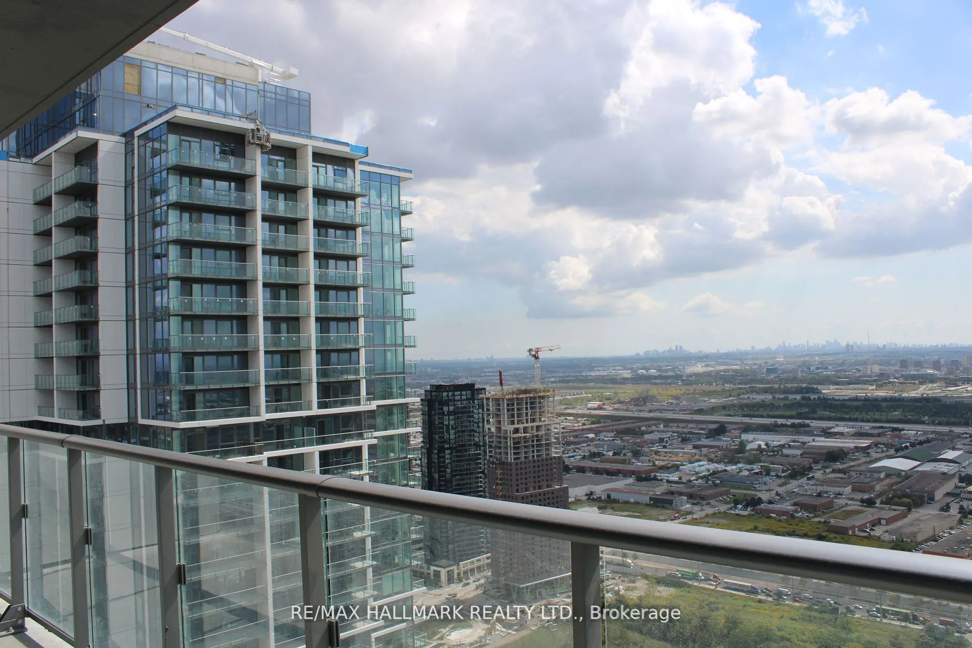 1000 portage Parkway, #5008