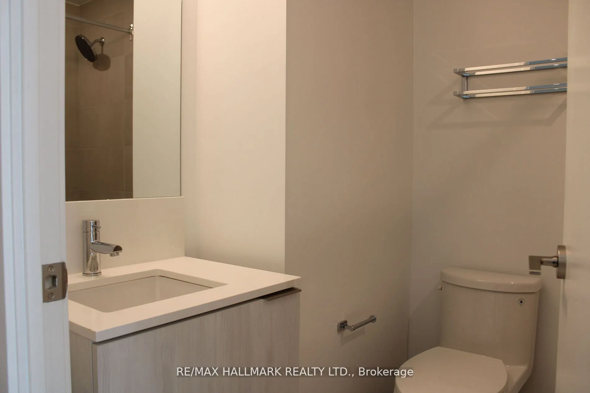 1000 portage Parkway, #5008