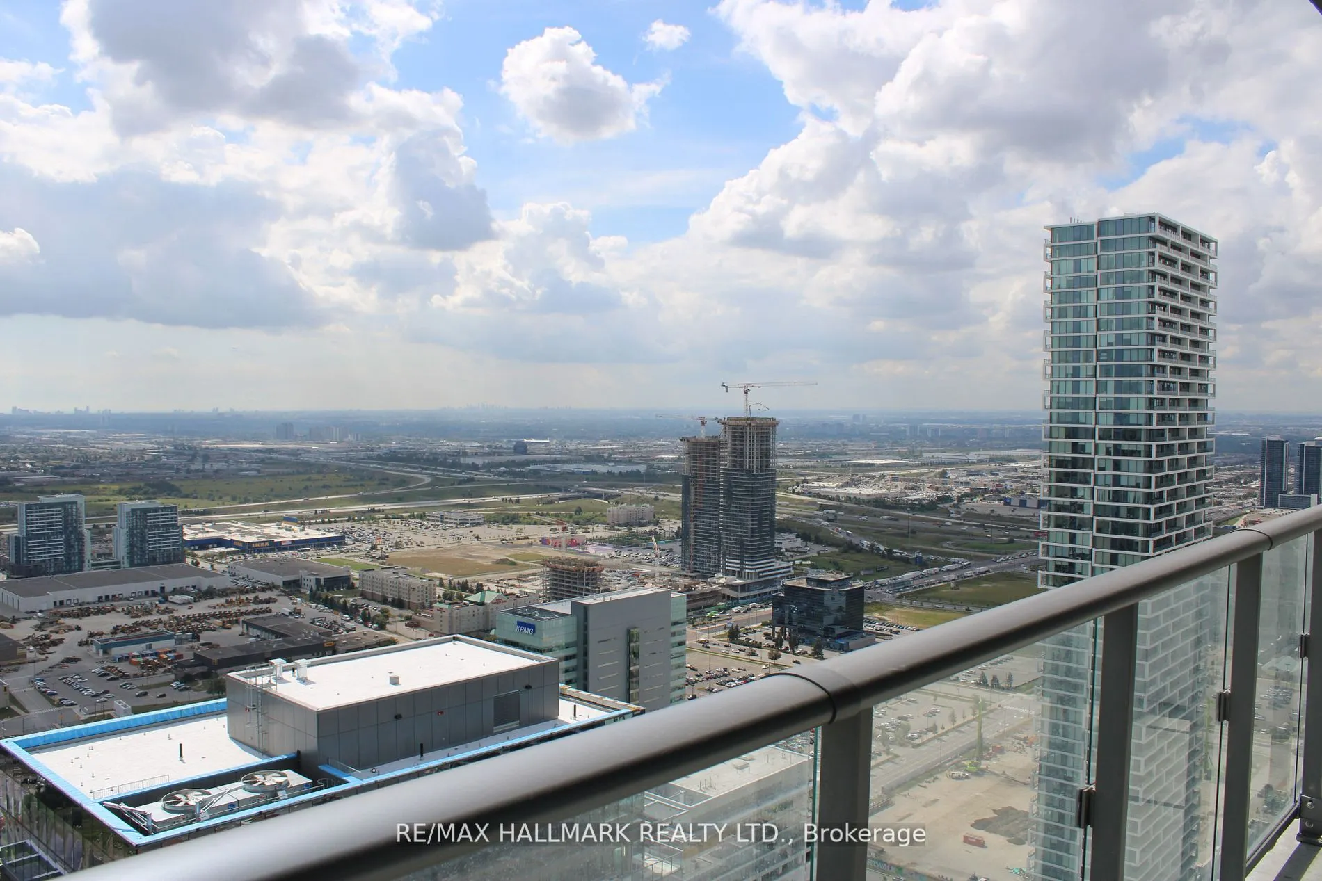 1000 portage Parkway, #5008