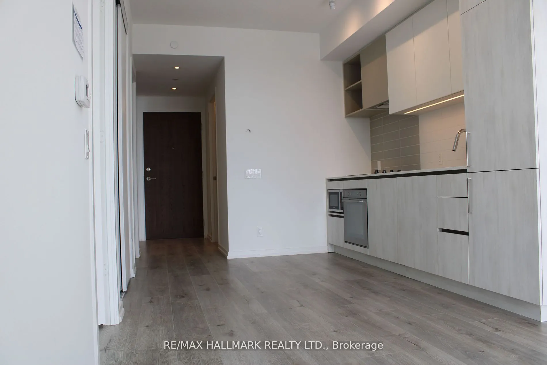 1000 portage Parkway, #5008