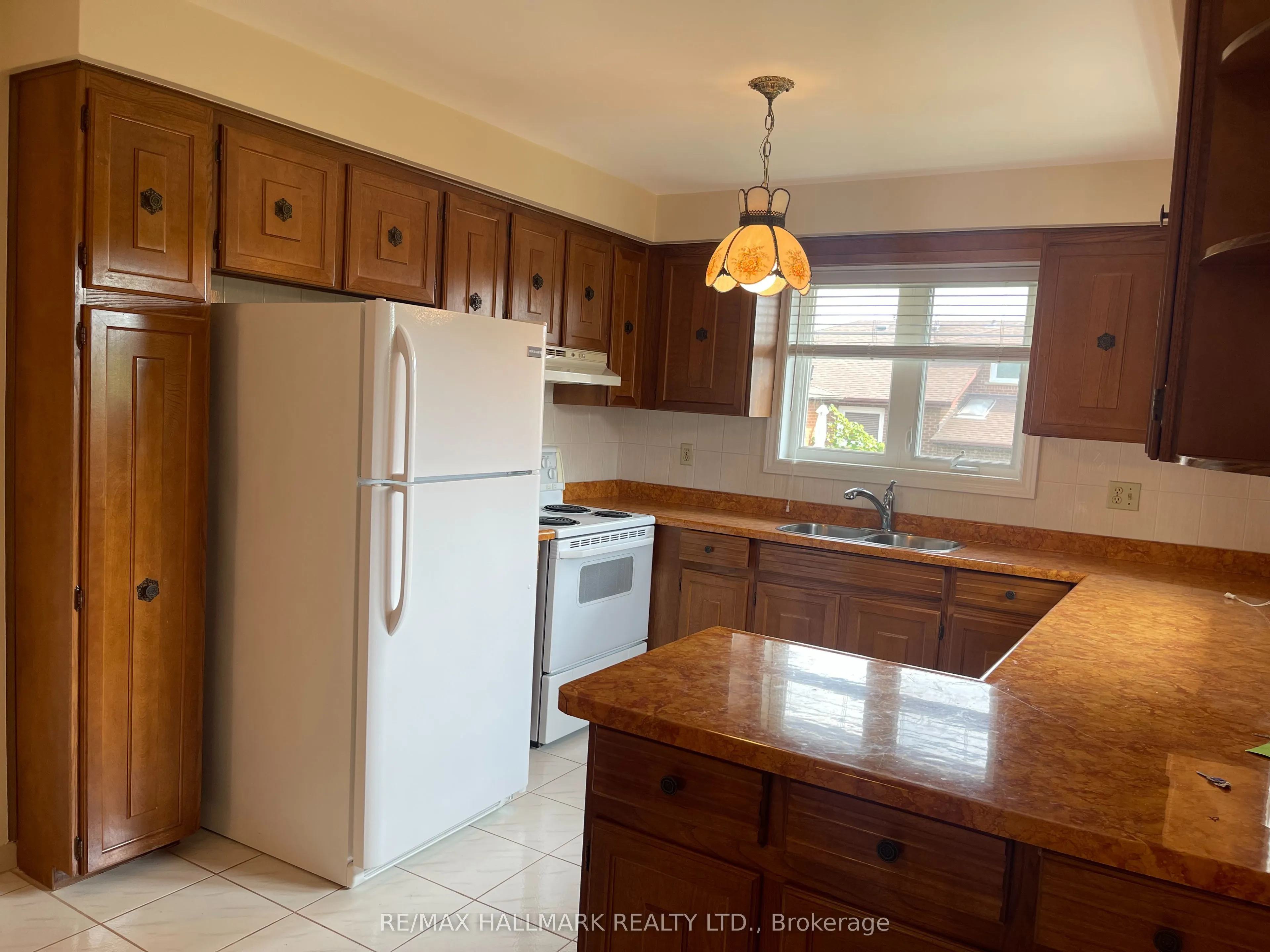 227 Elgin Mills(MAIN FLOOR) Road W