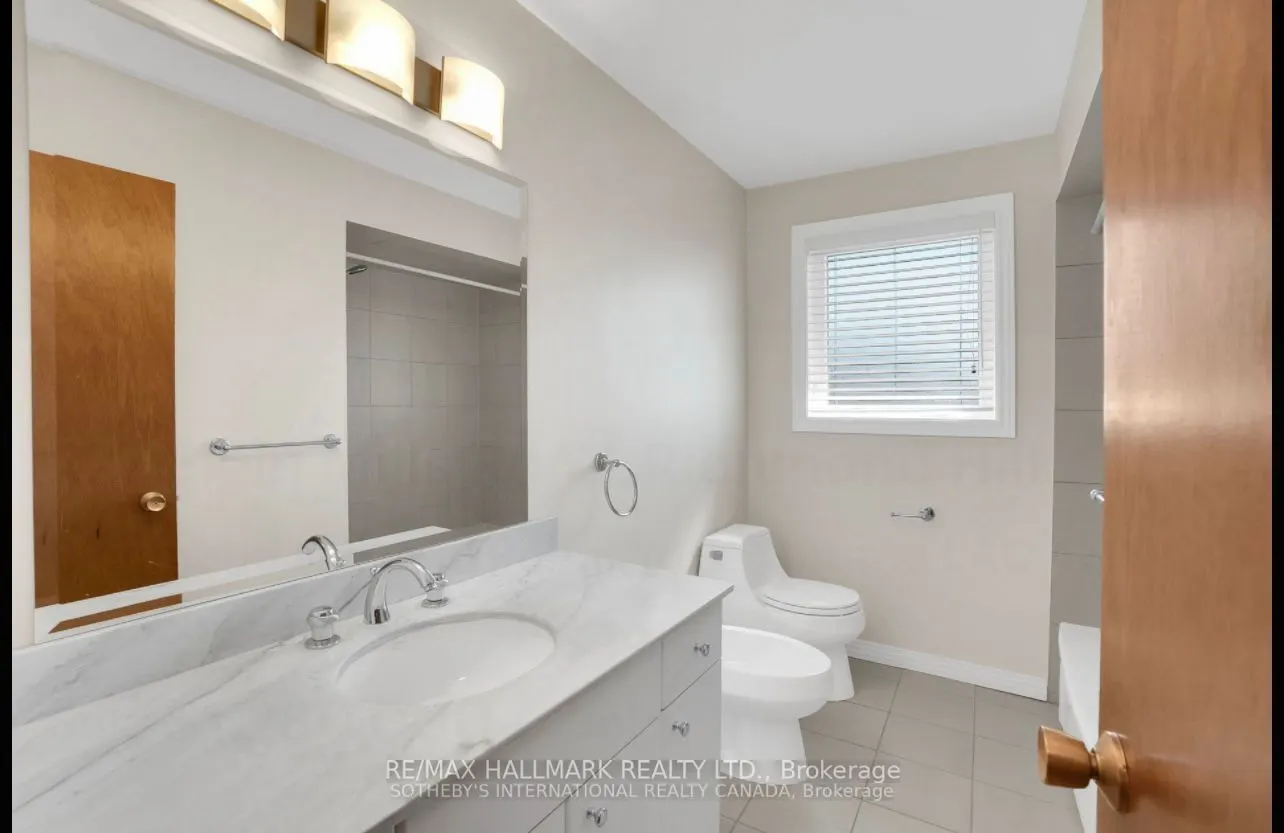 227 Elgin Mills(MAIN FLOOR) Road W