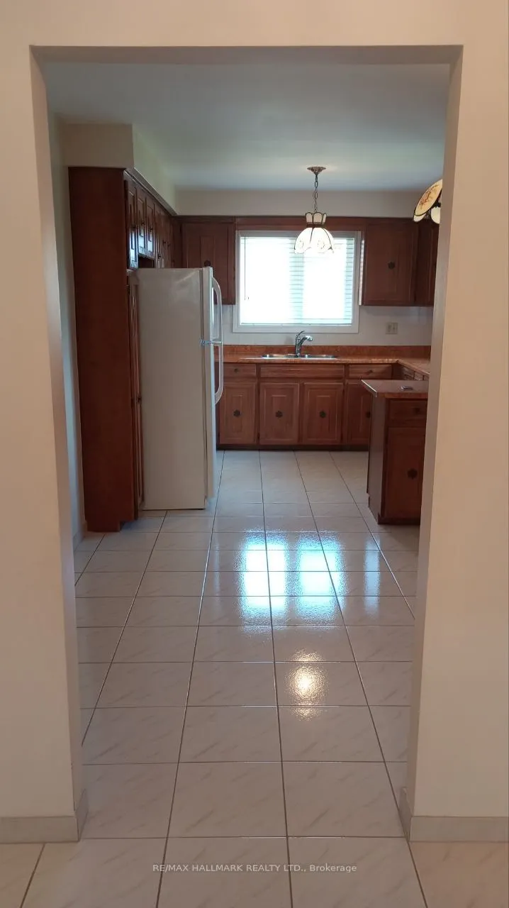 227 Elgin Mills(MAIN FLOOR) Road W