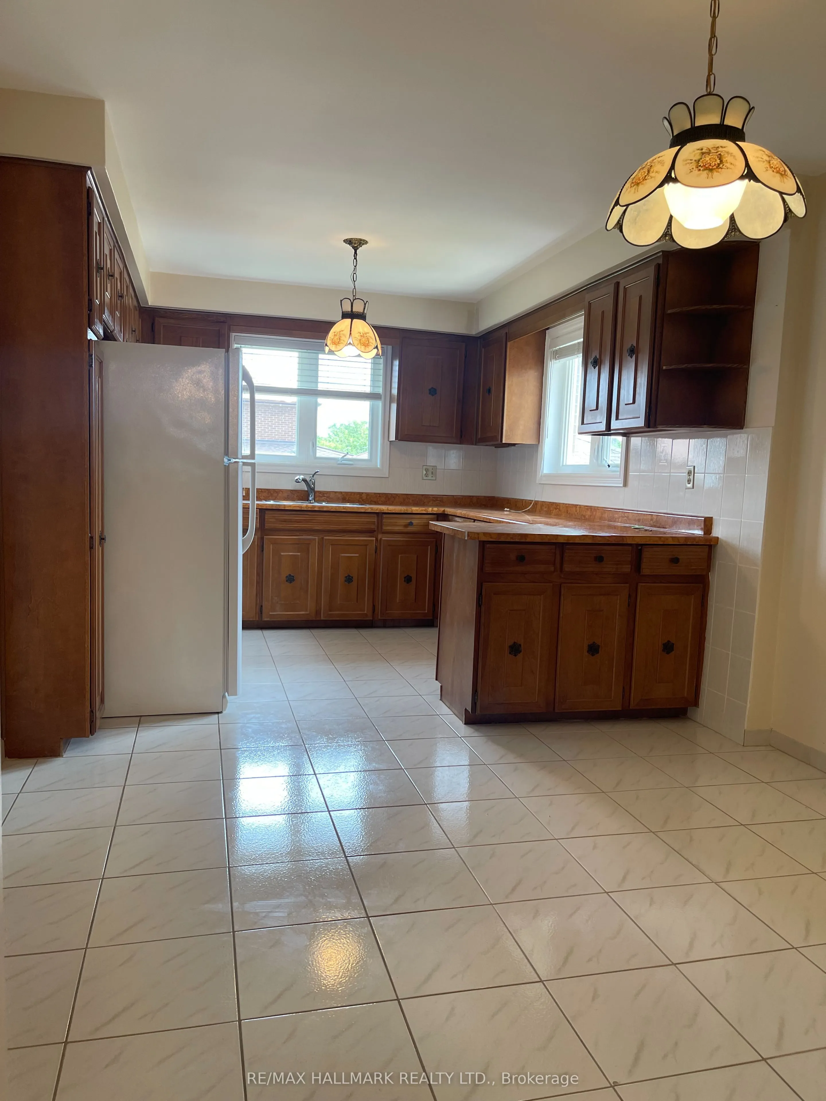 227 Elgin Mills(MAIN FLOOR) Road W