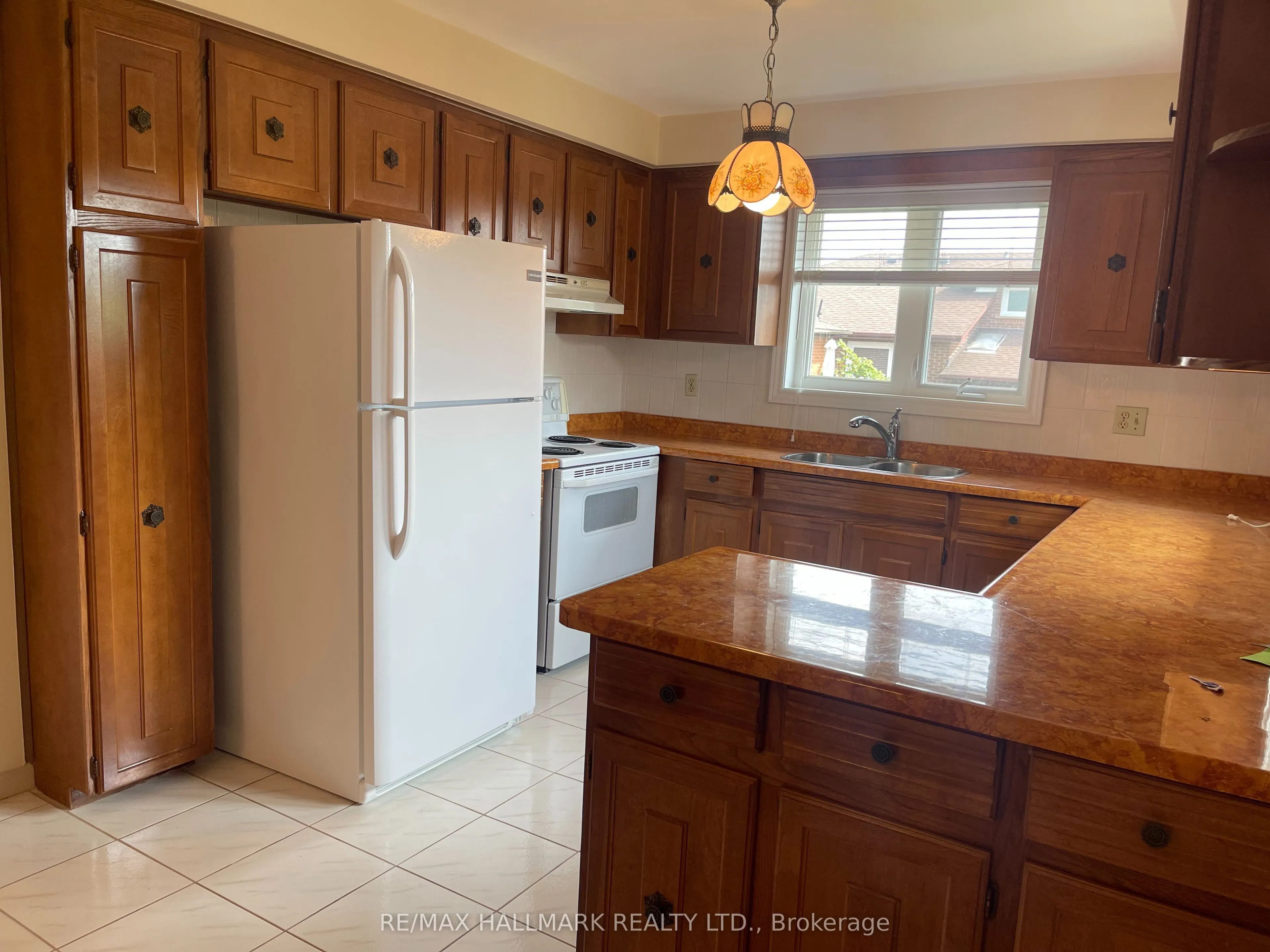 227 Elgin Mills(MAIN FLOOR) Road W