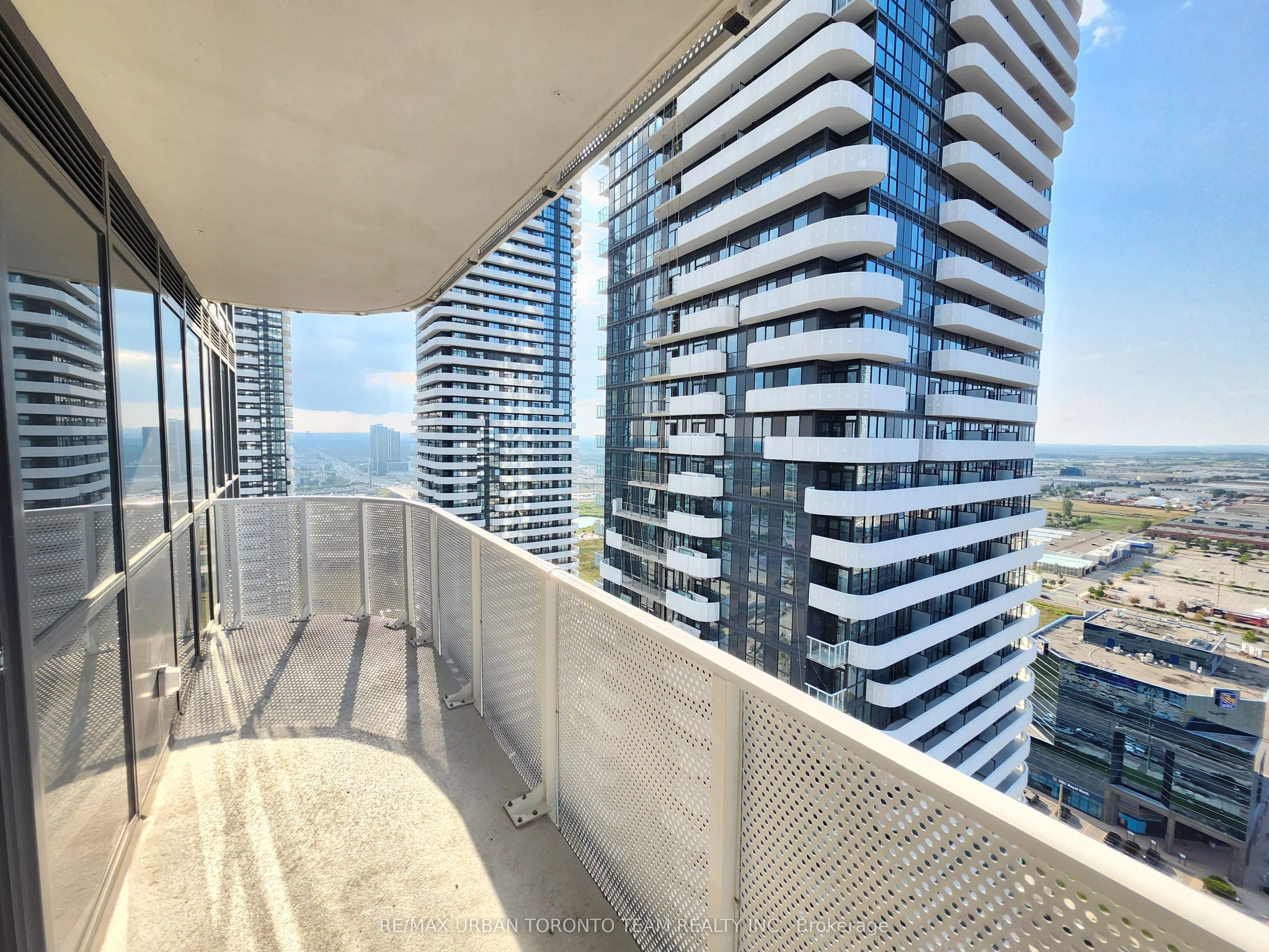 28 Interchange Way, #3203