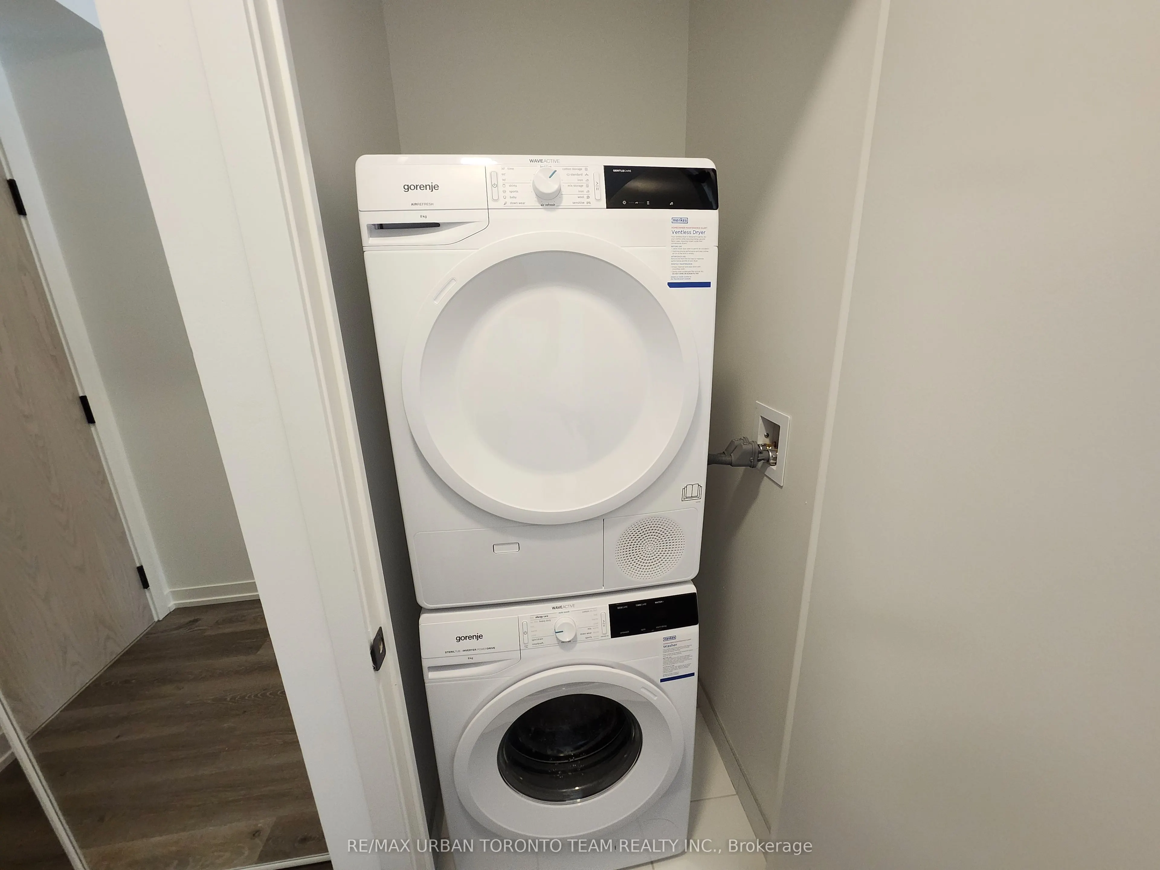28 Interchange Way, #3203
