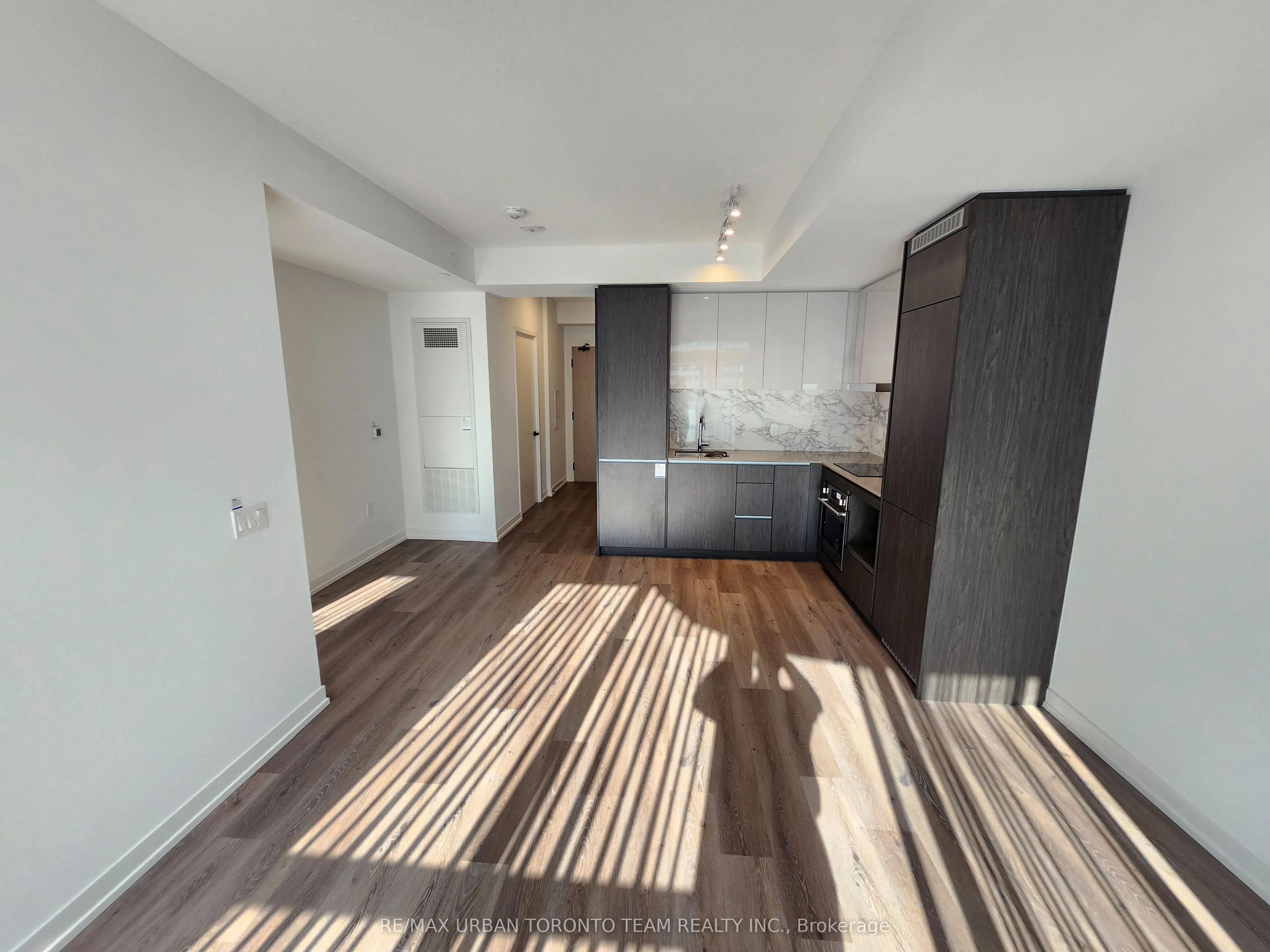 28 Interchange Way, #3203