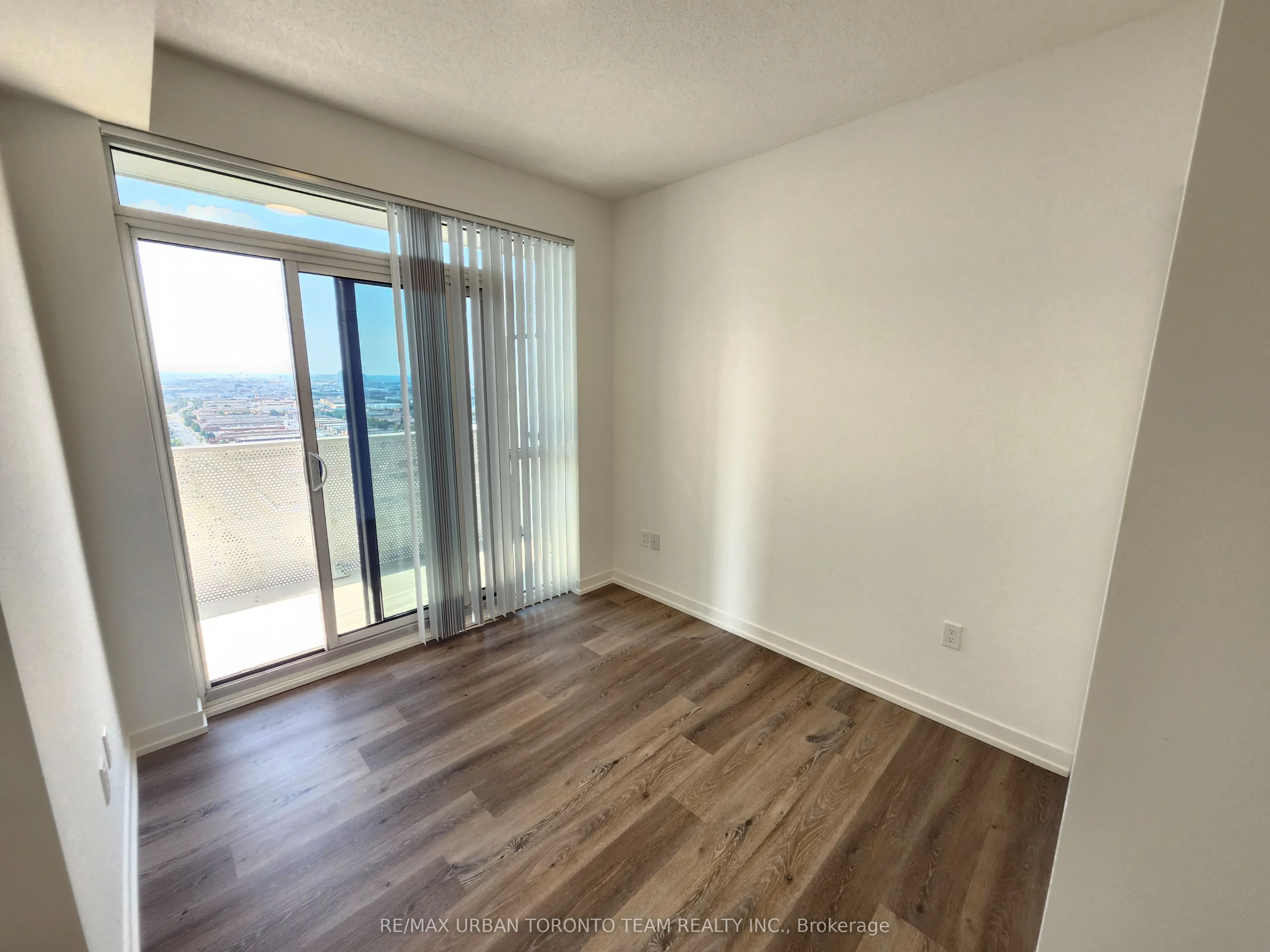 28 Interchange Way, #3203