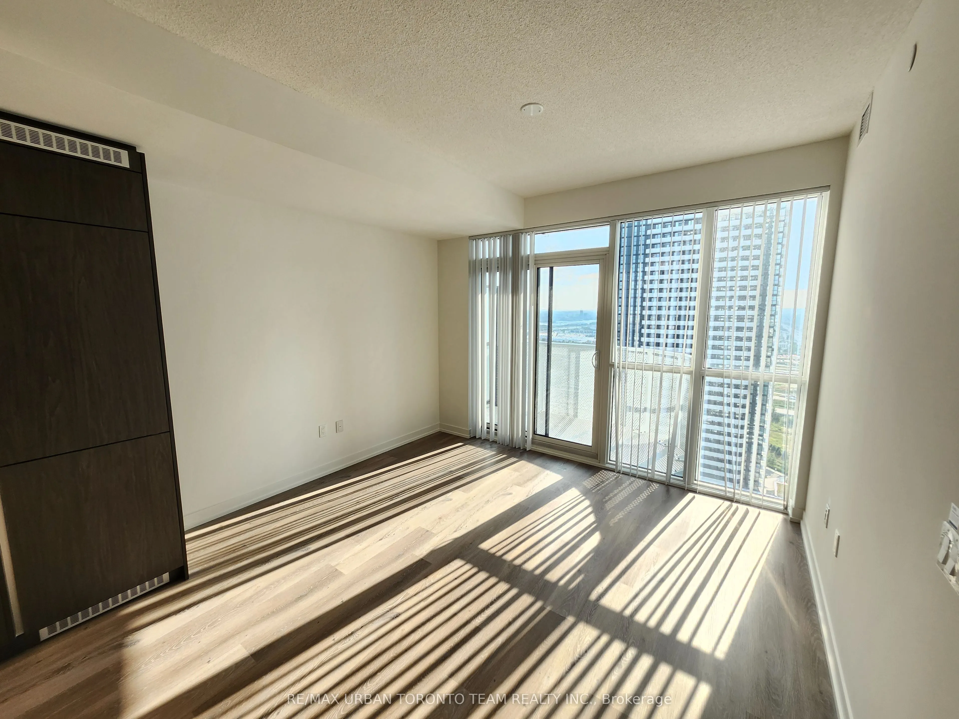 28 Interchange Way, #3203