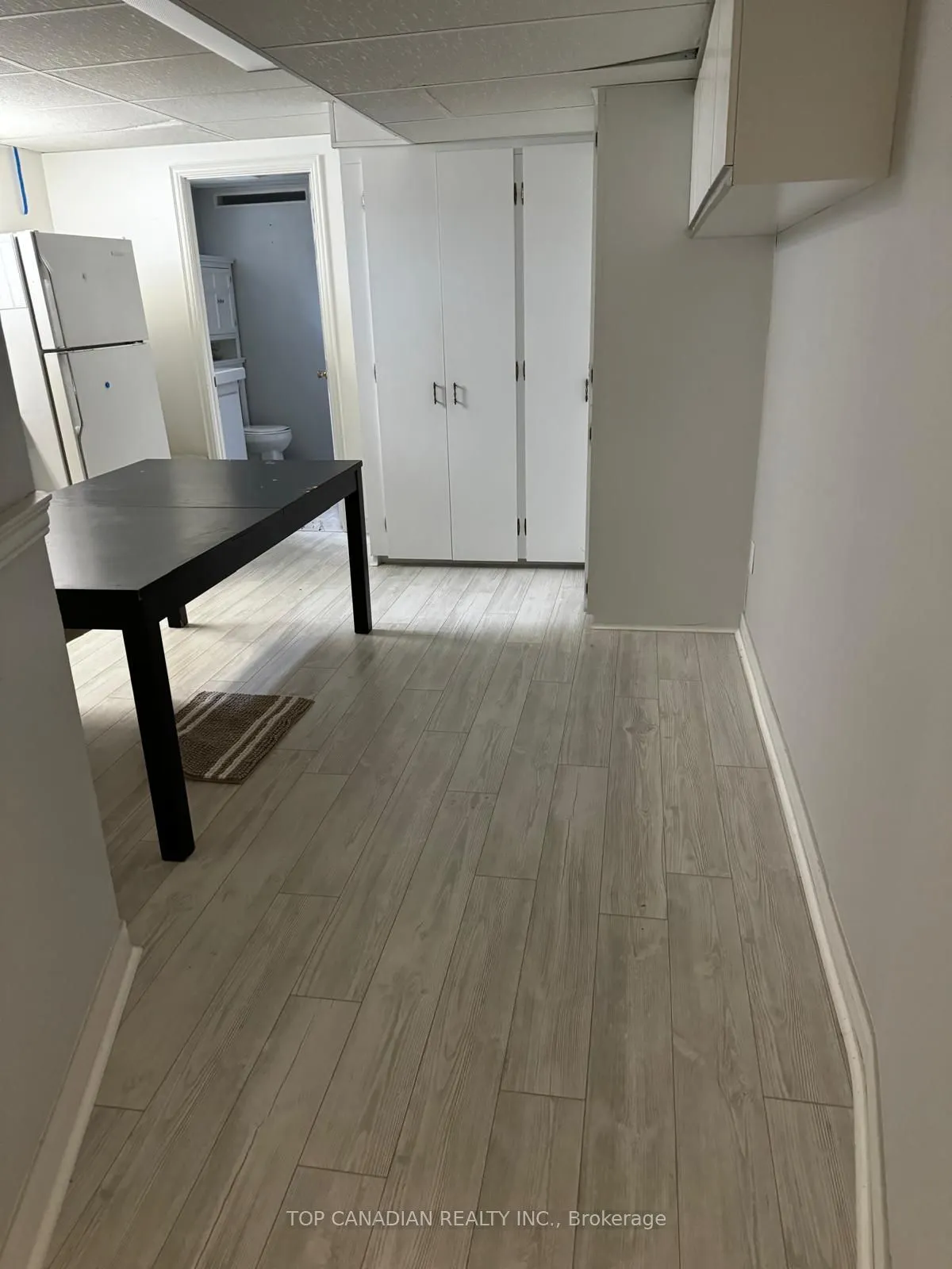 129 COMPTON Crescent W