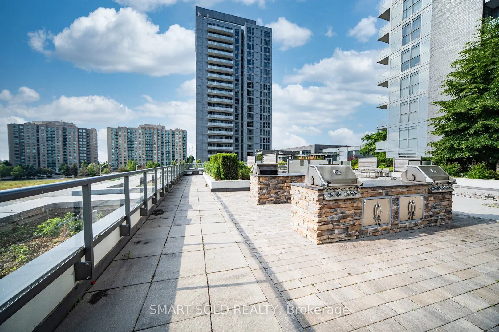 55 Oneida Crescent, #603