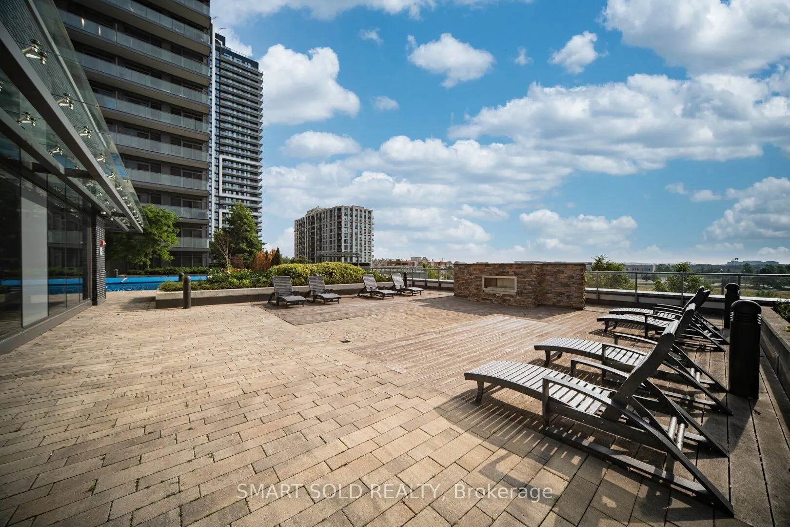 55 Oneida Crescent, #603