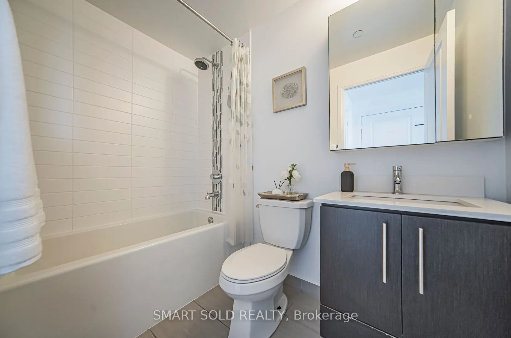 55 Oneida Crescent, #603