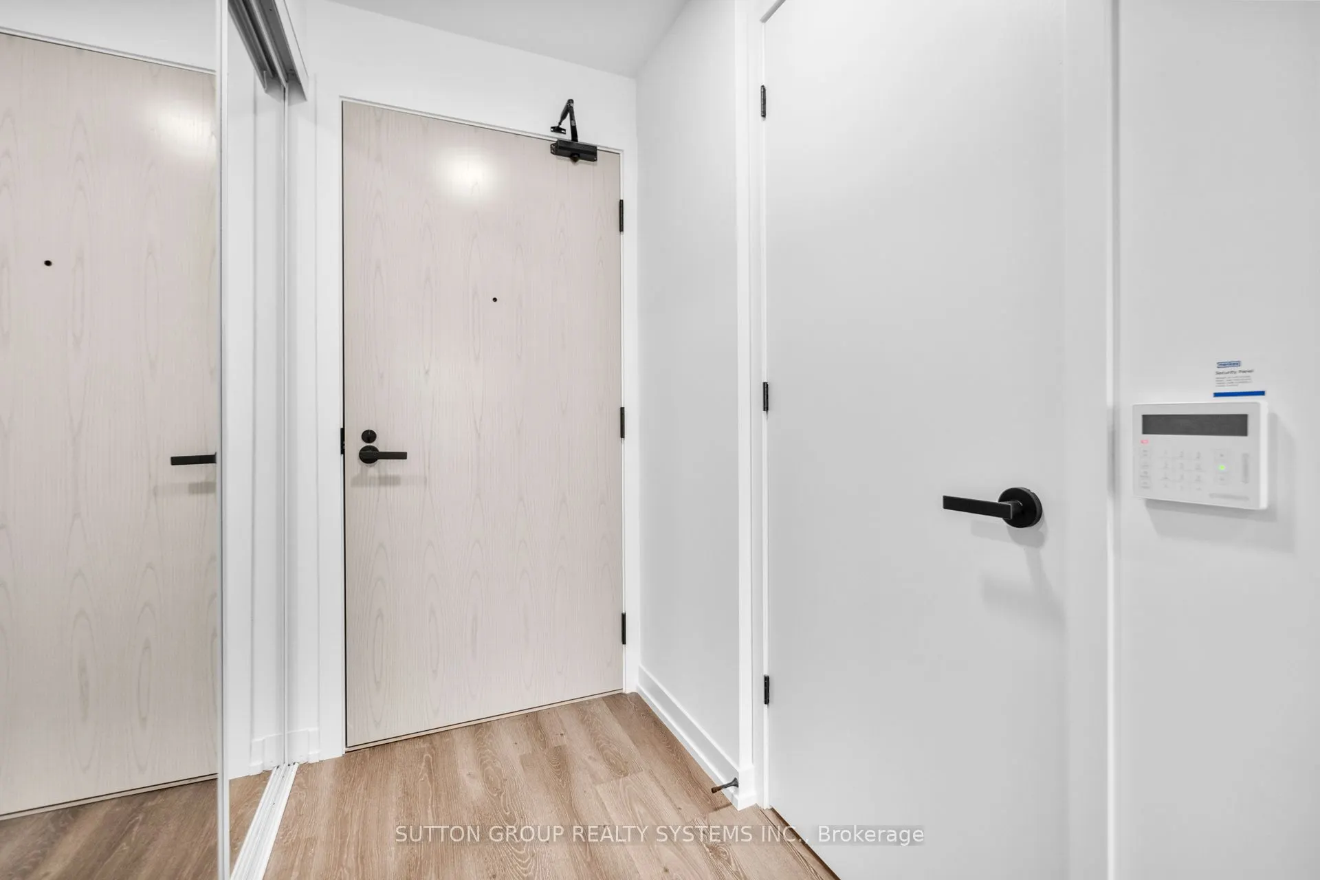 28 Interchange Way, #1502