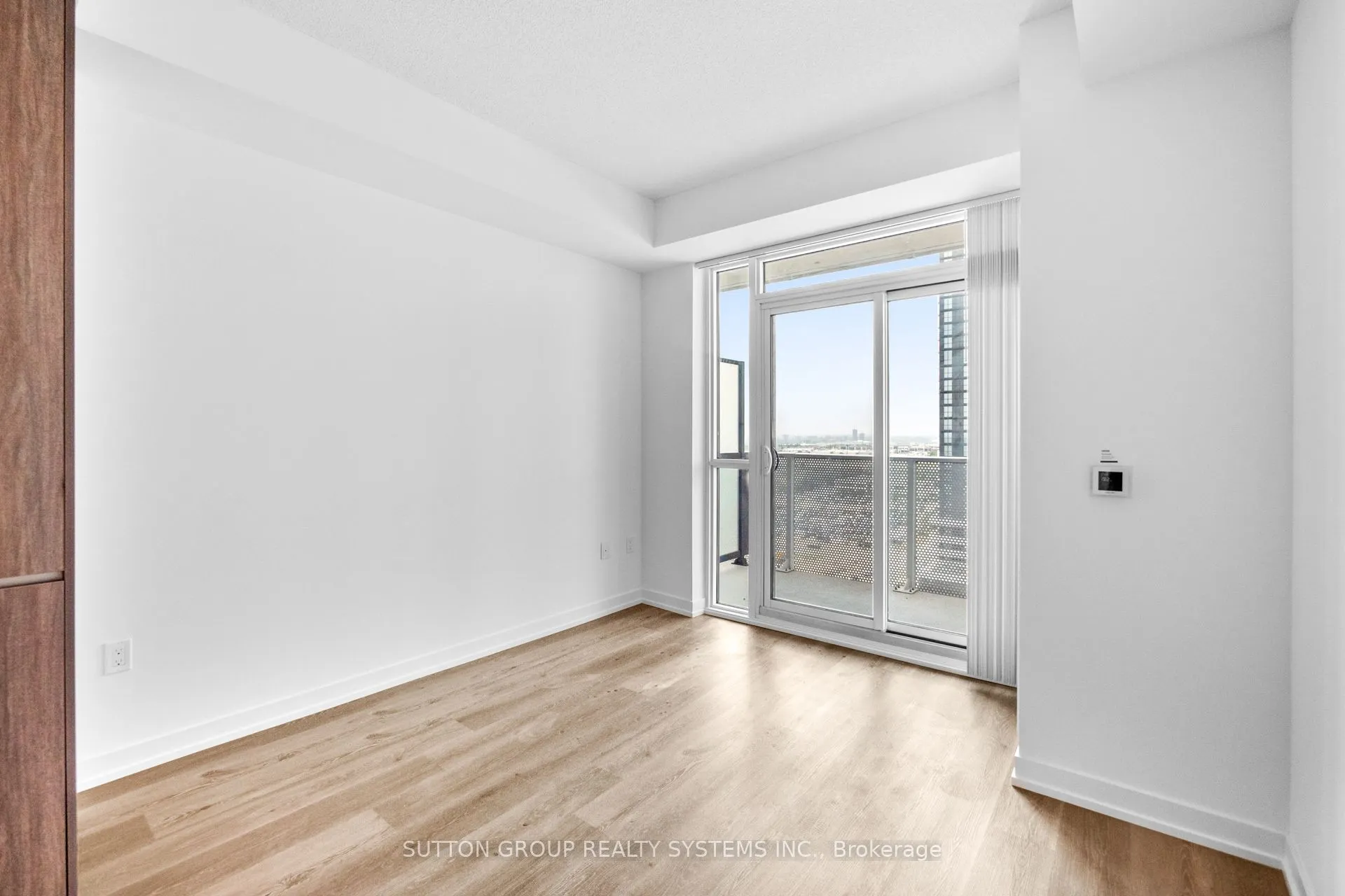 28 Interchange Way, #1502