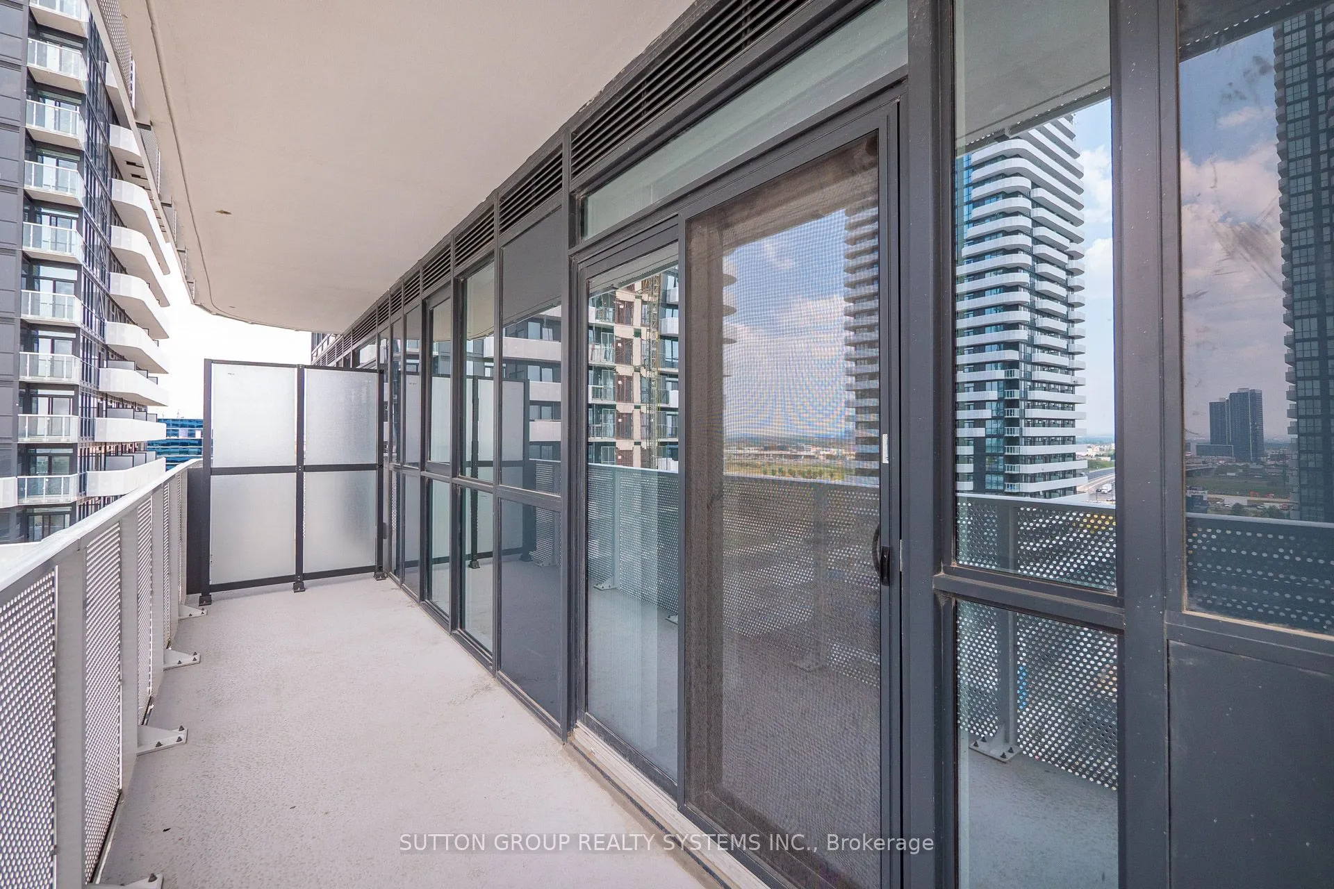 28 Interchange Way, #1502