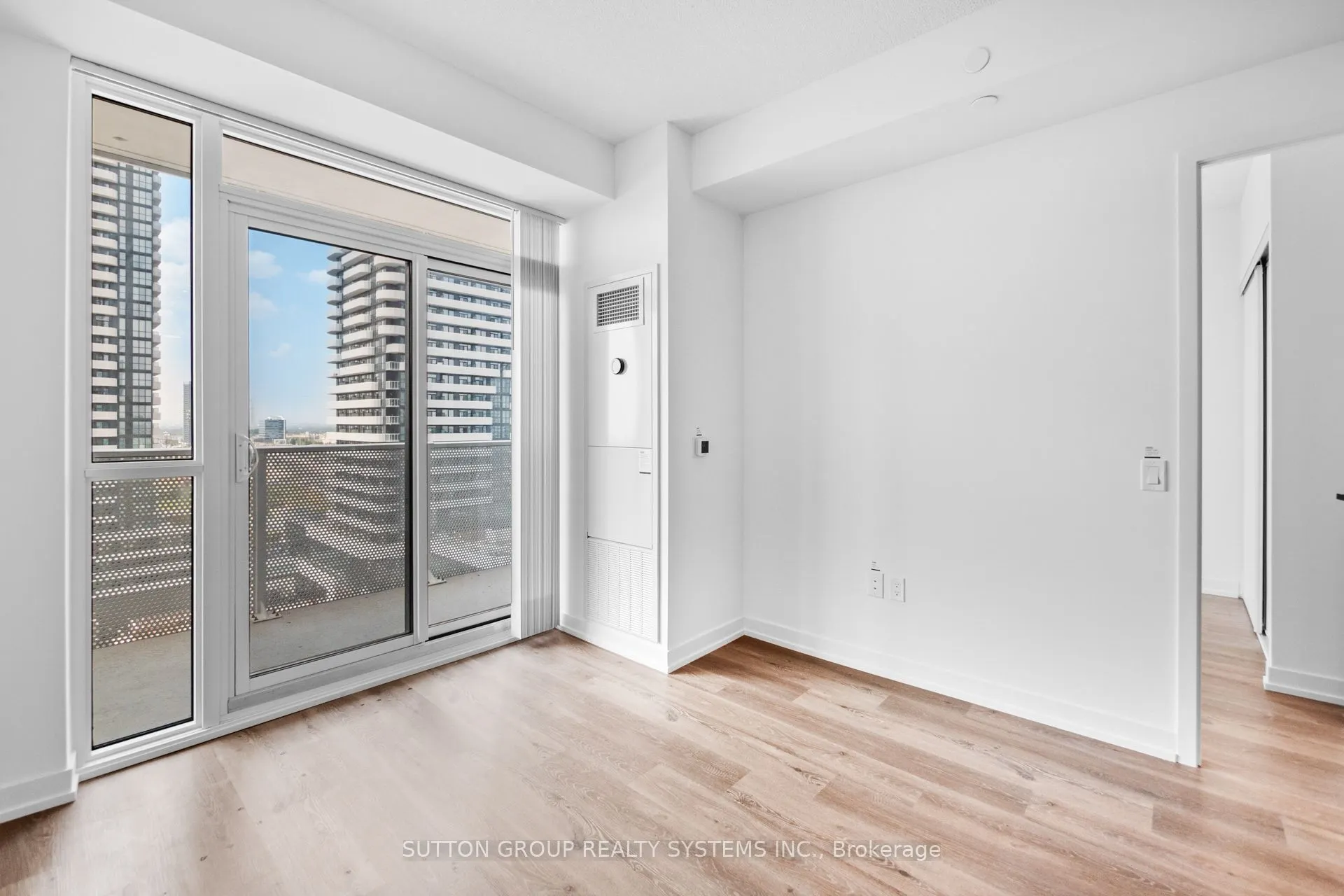 28 Interchange Way, #1502