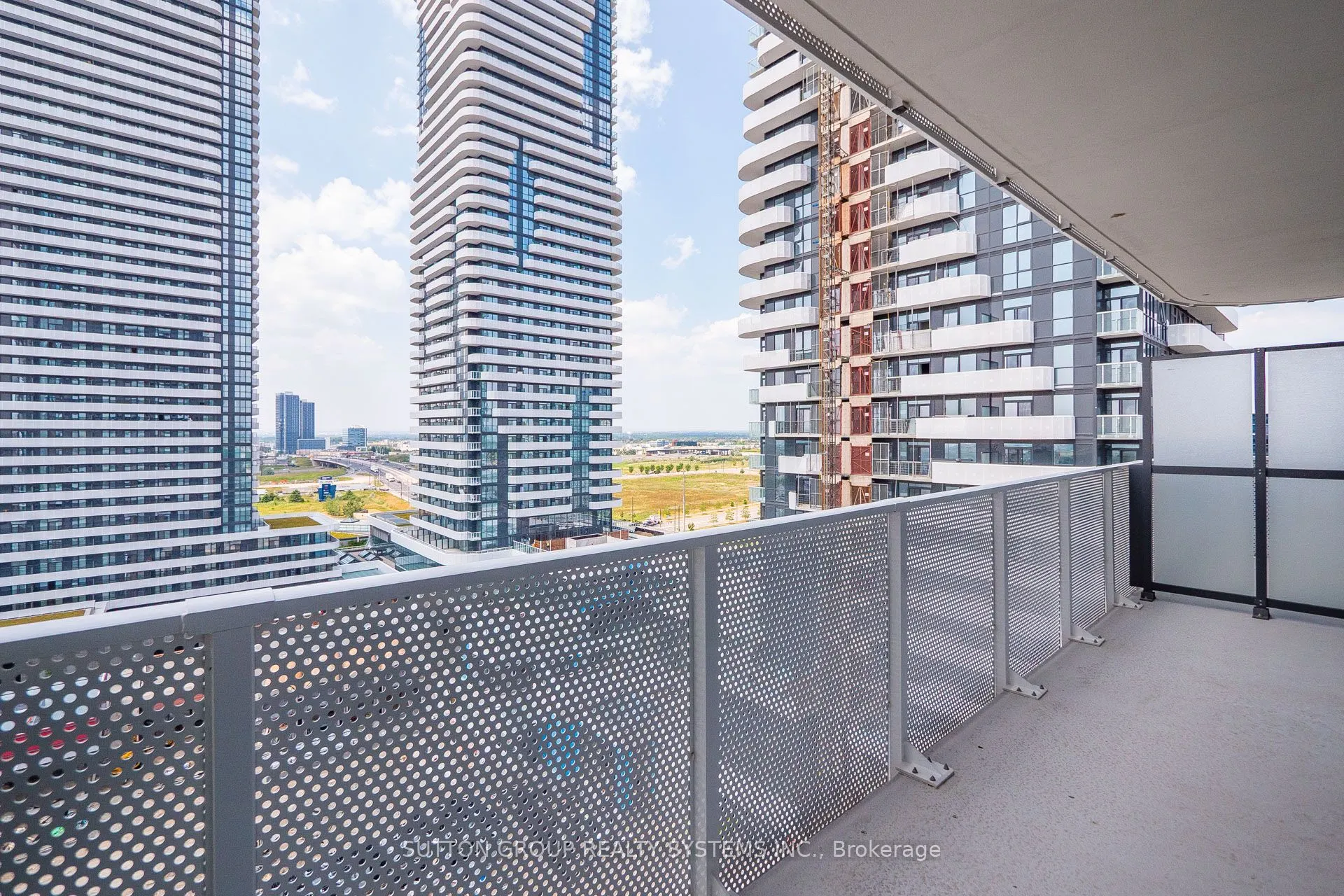 28 Interchange Way, #1502