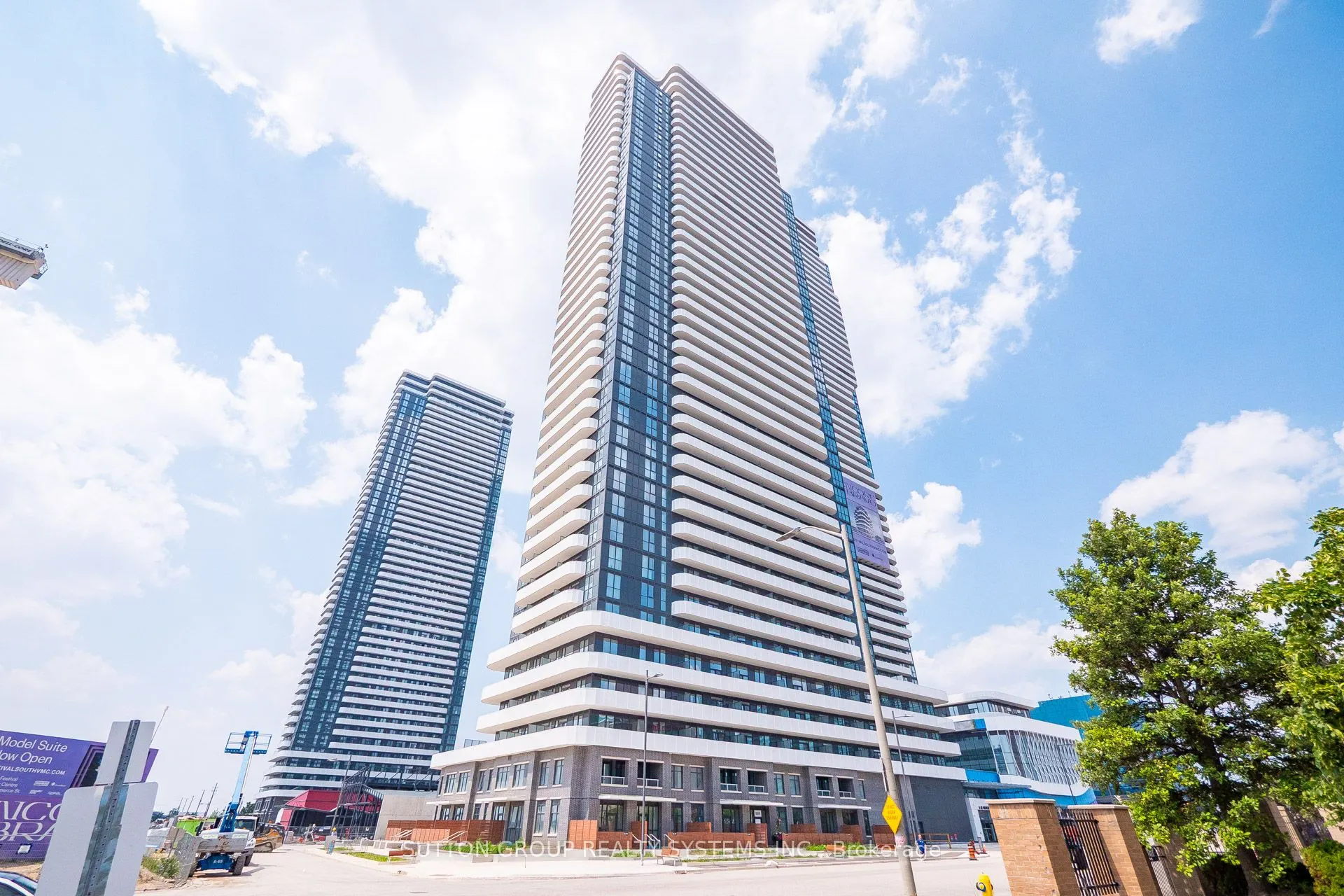 28 Interchange Way, #1502