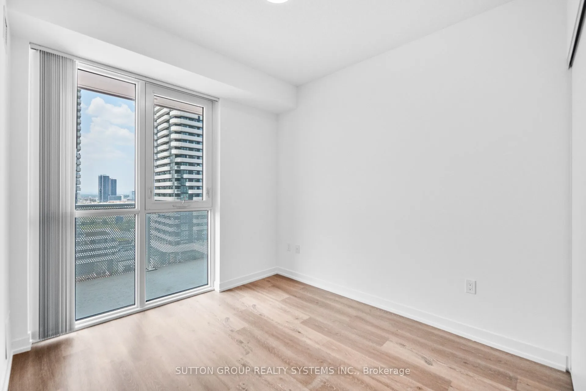 28 Interchange Way, #1502