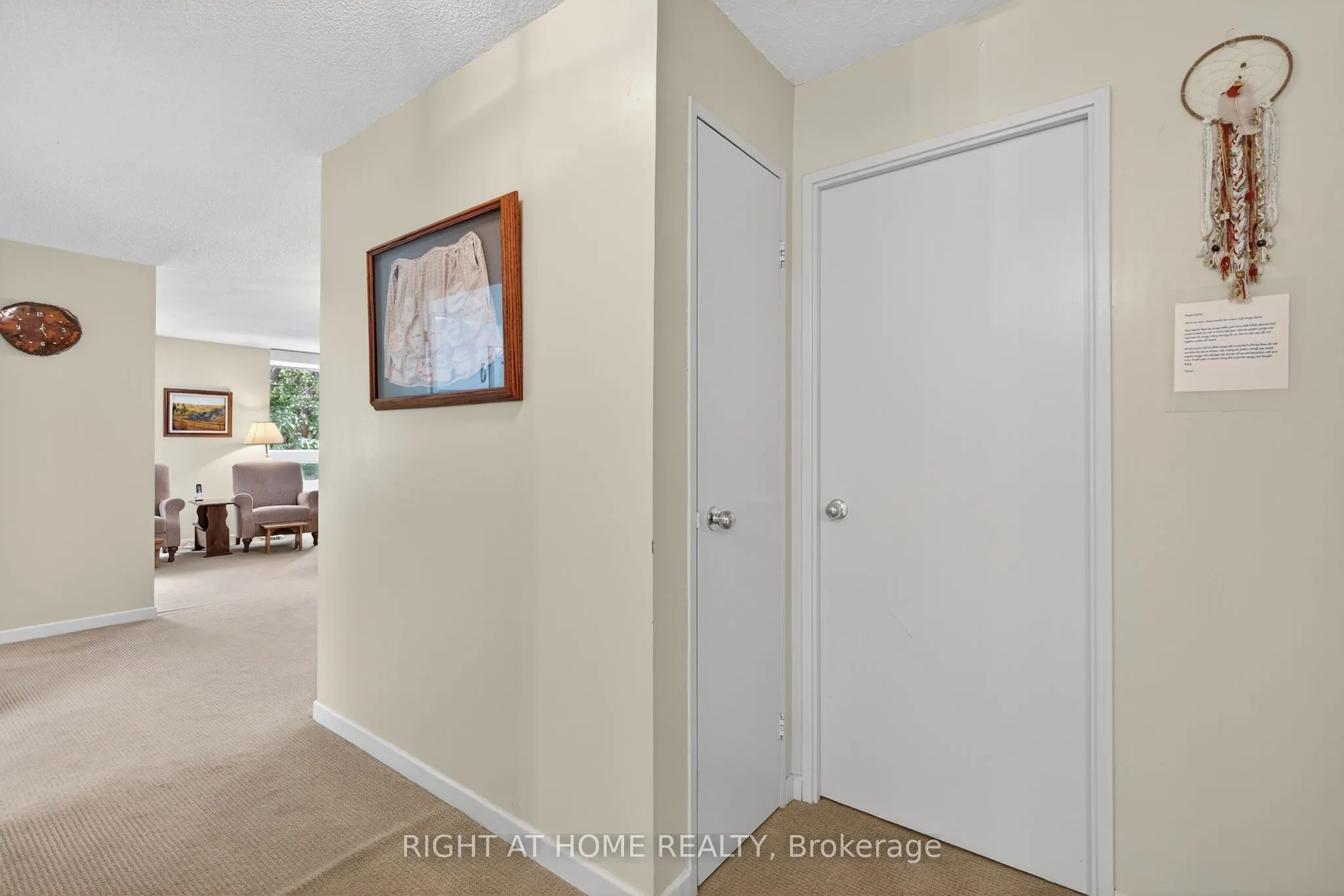 60 Inverlochy Boulevard, #211
