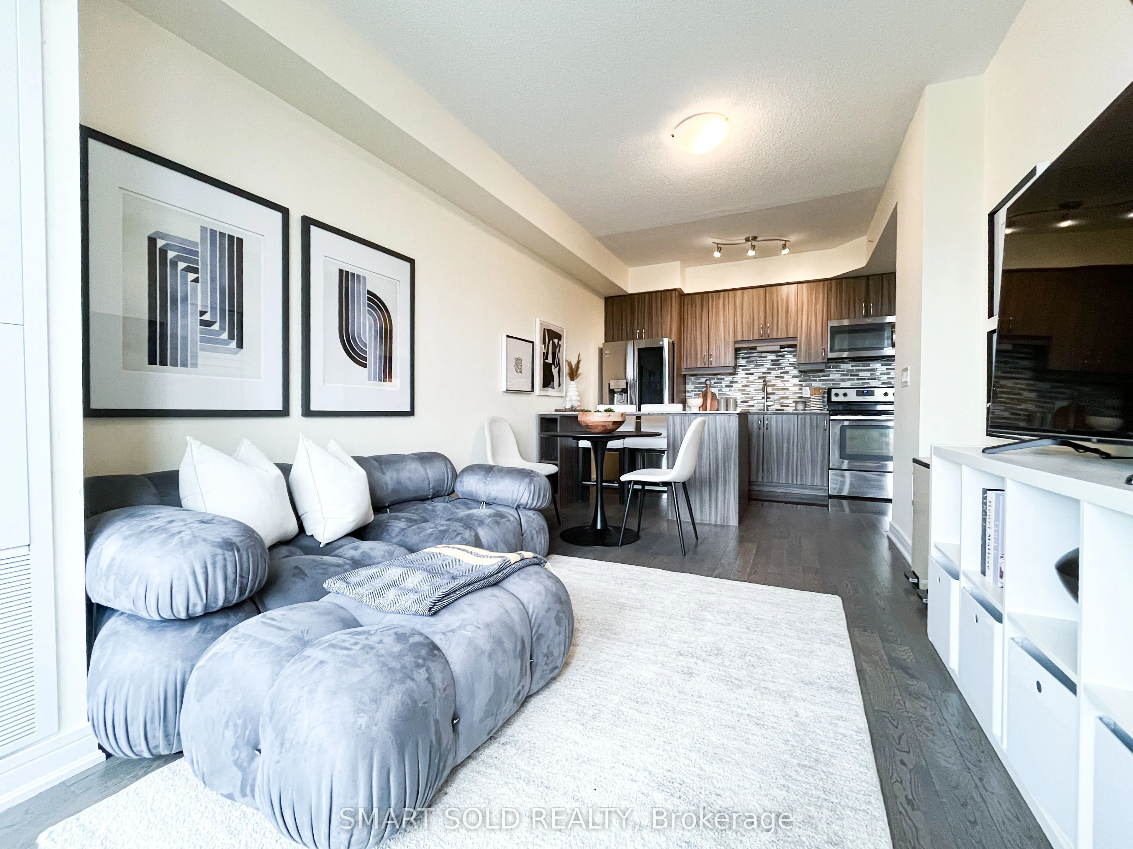 9191 Yonge Street, #716