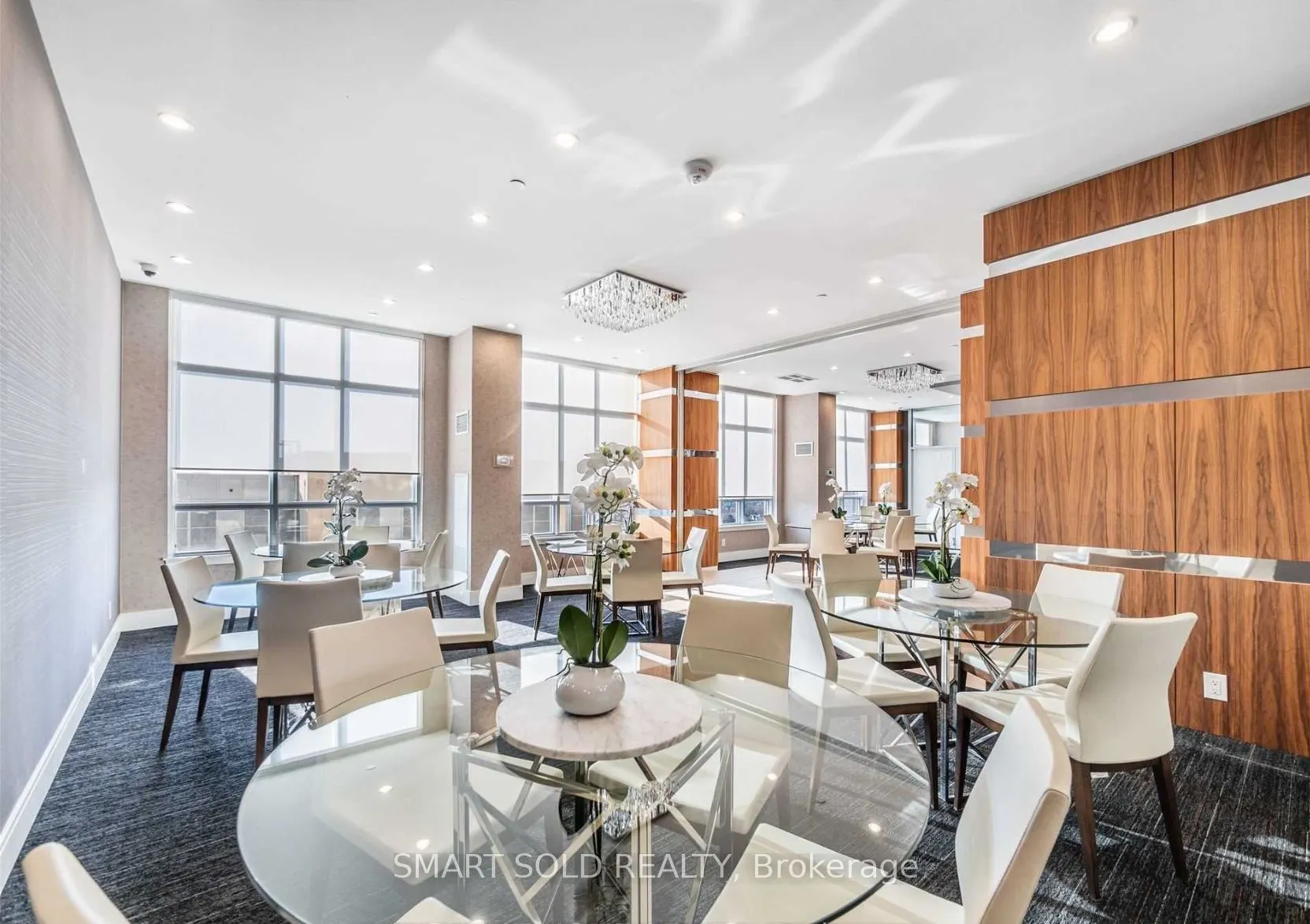 9191 Yonge Street, #716