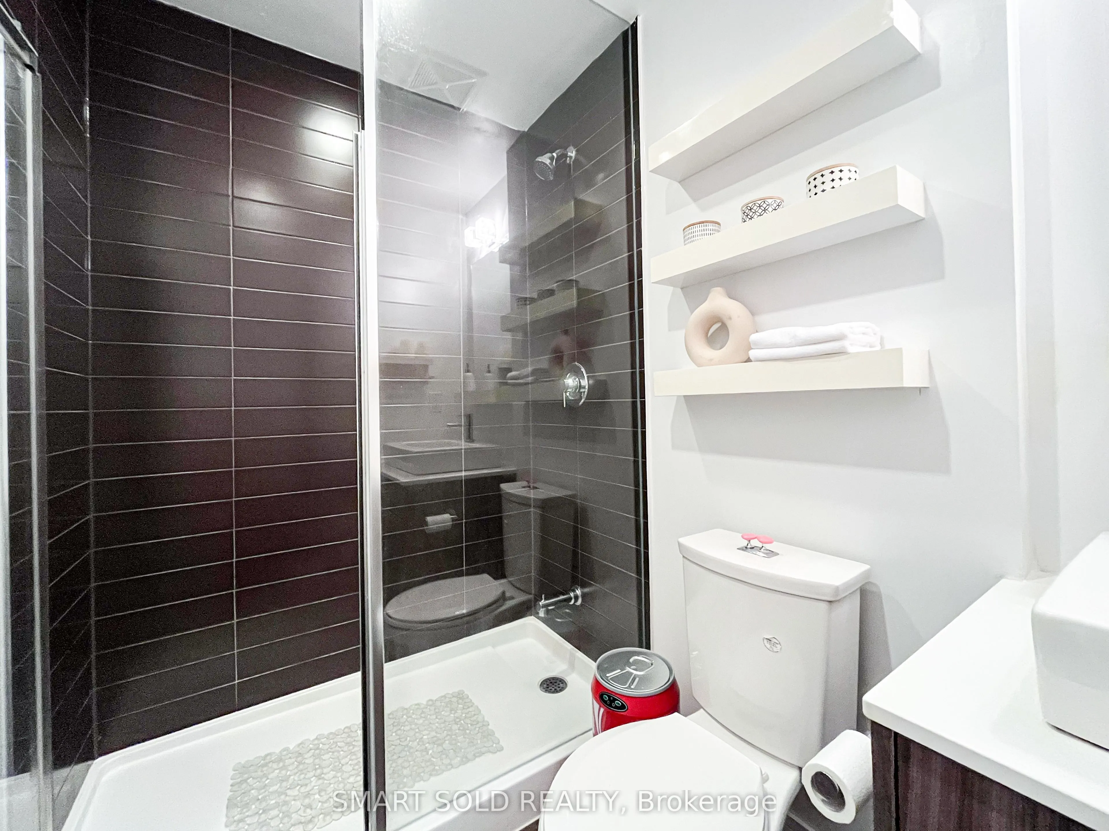 9191 Yonge Street, #716