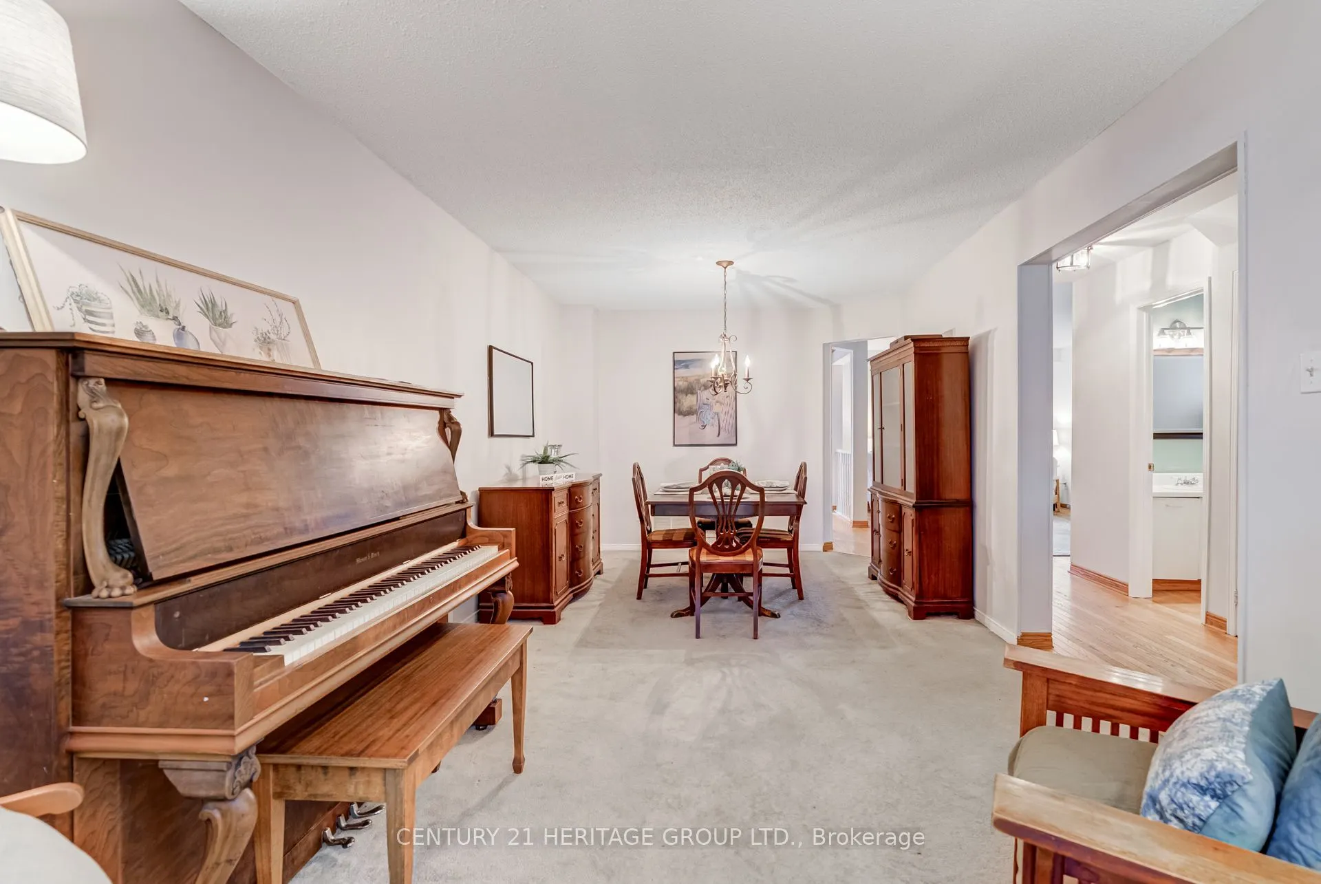 11 Closs Square