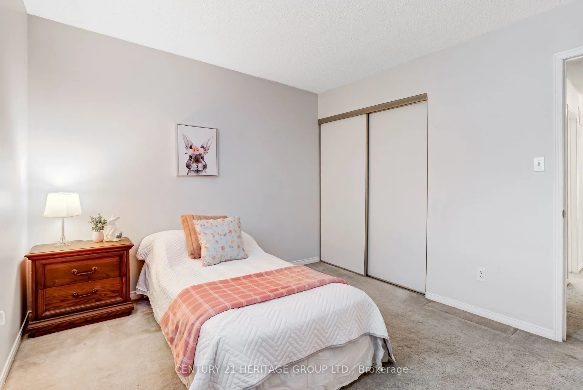 11 Closs Square
