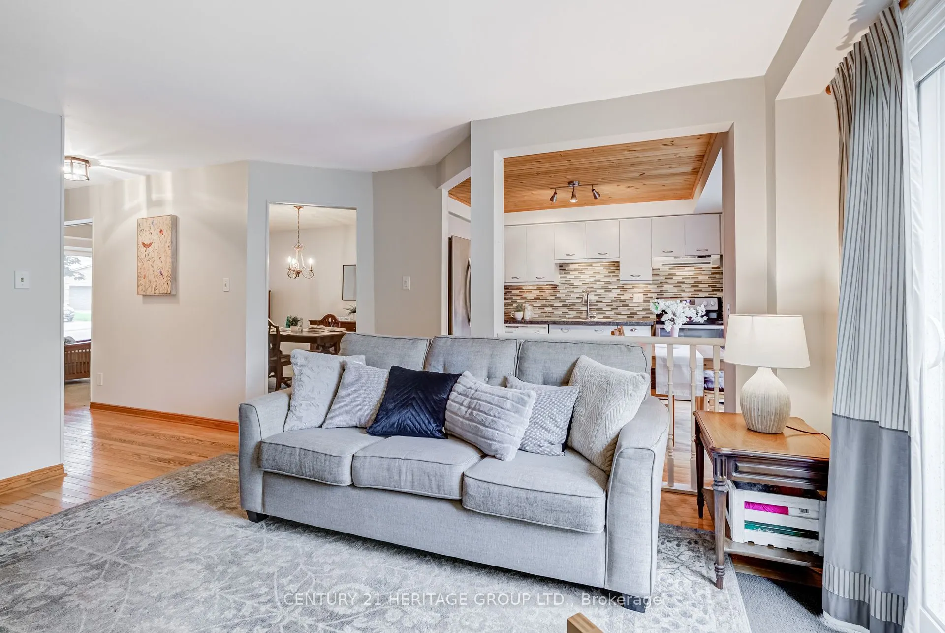 11 Closs Square