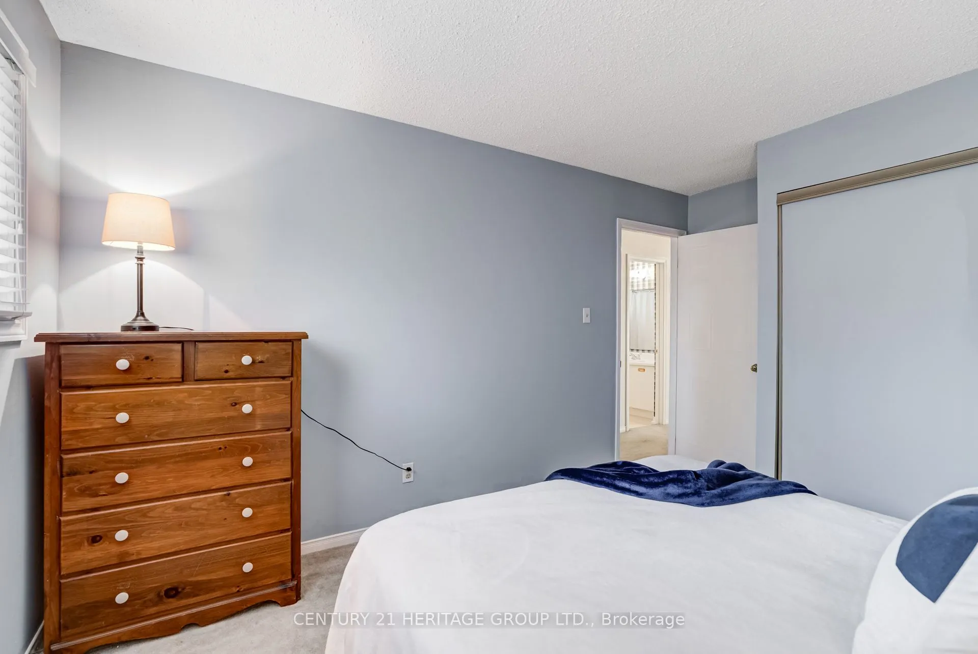 11 Closs Square