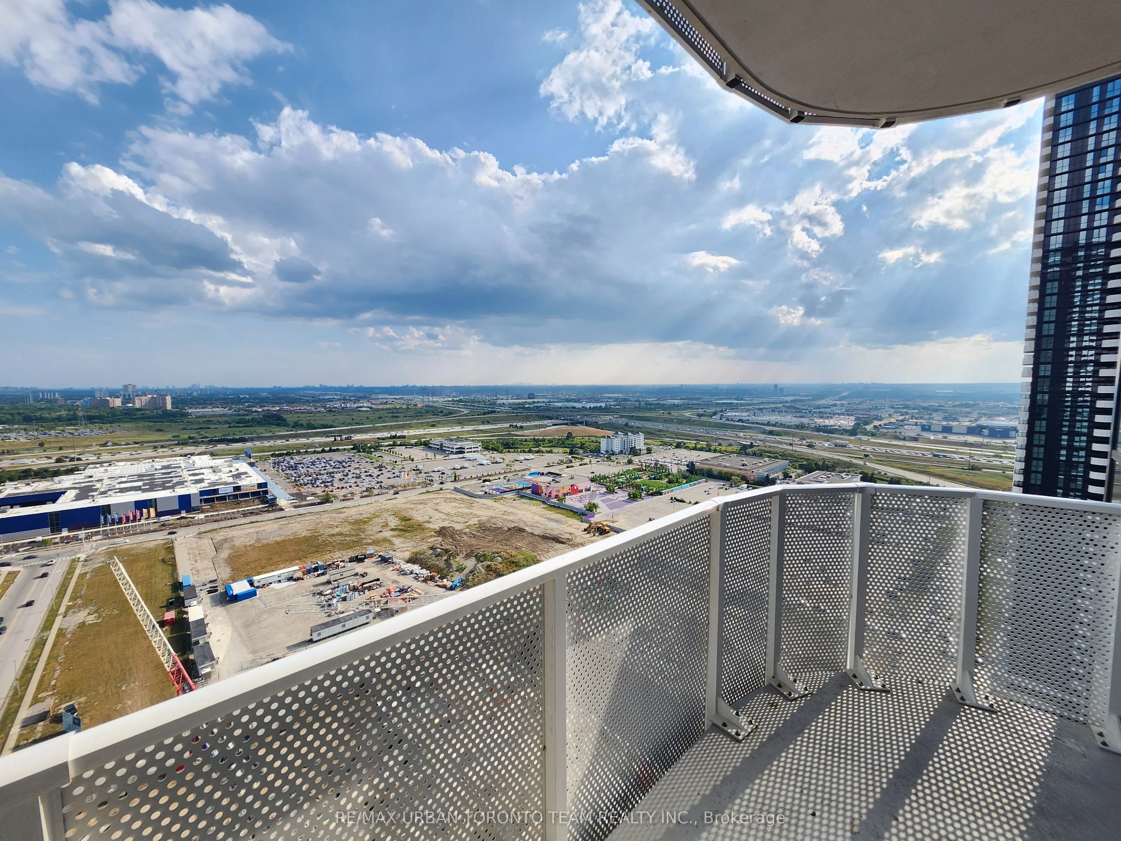 28 Interchange Way, #3112