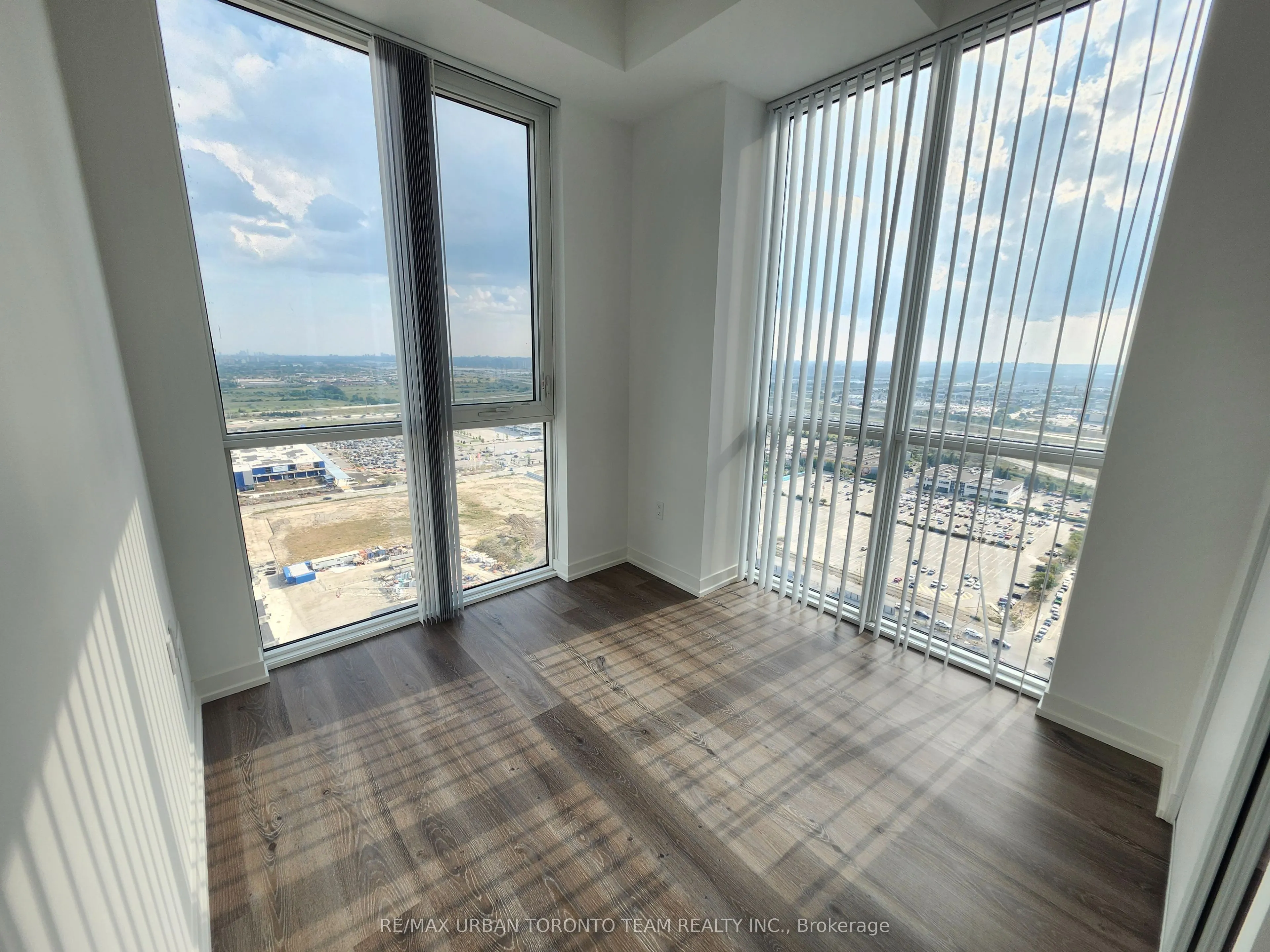 28 Interchange Way, #3112