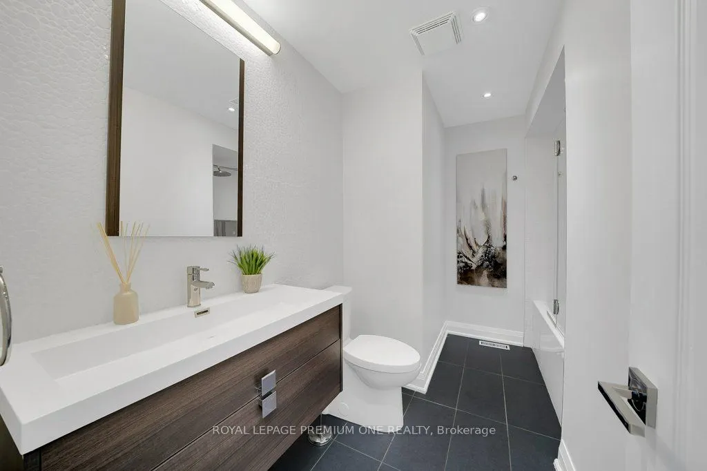 15 Basilica Drive