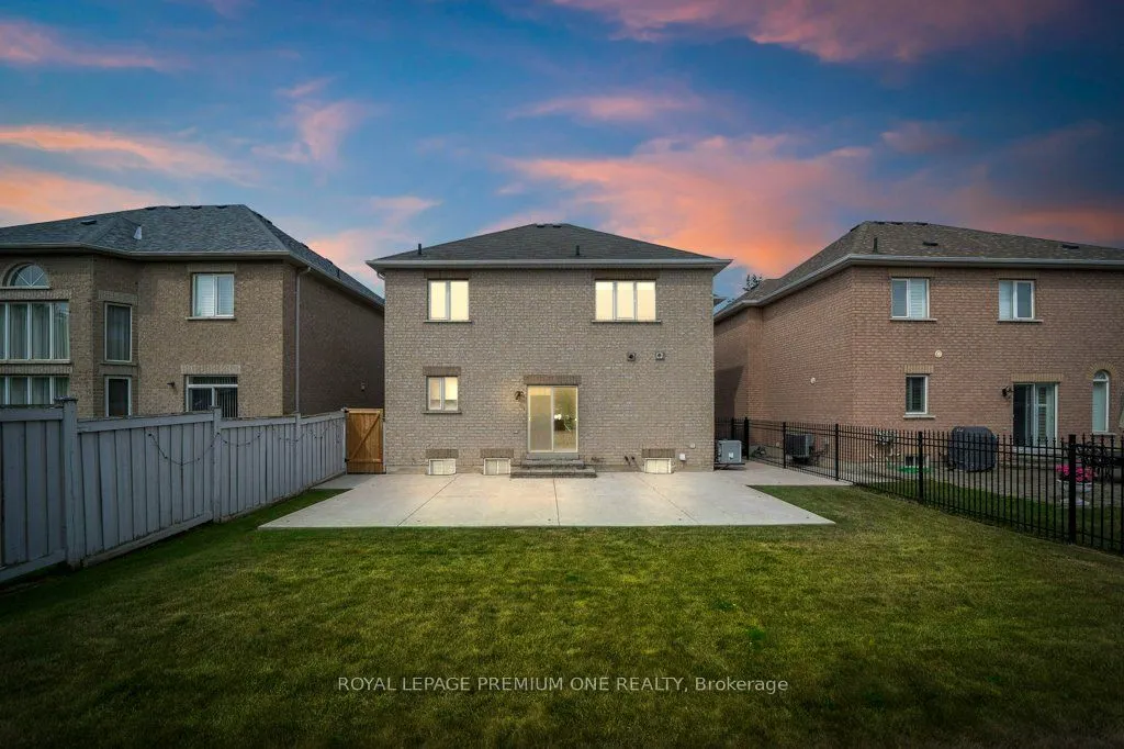 15 Basilica Drive