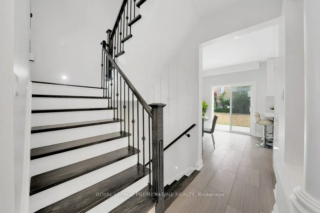 15 Basilica Drive