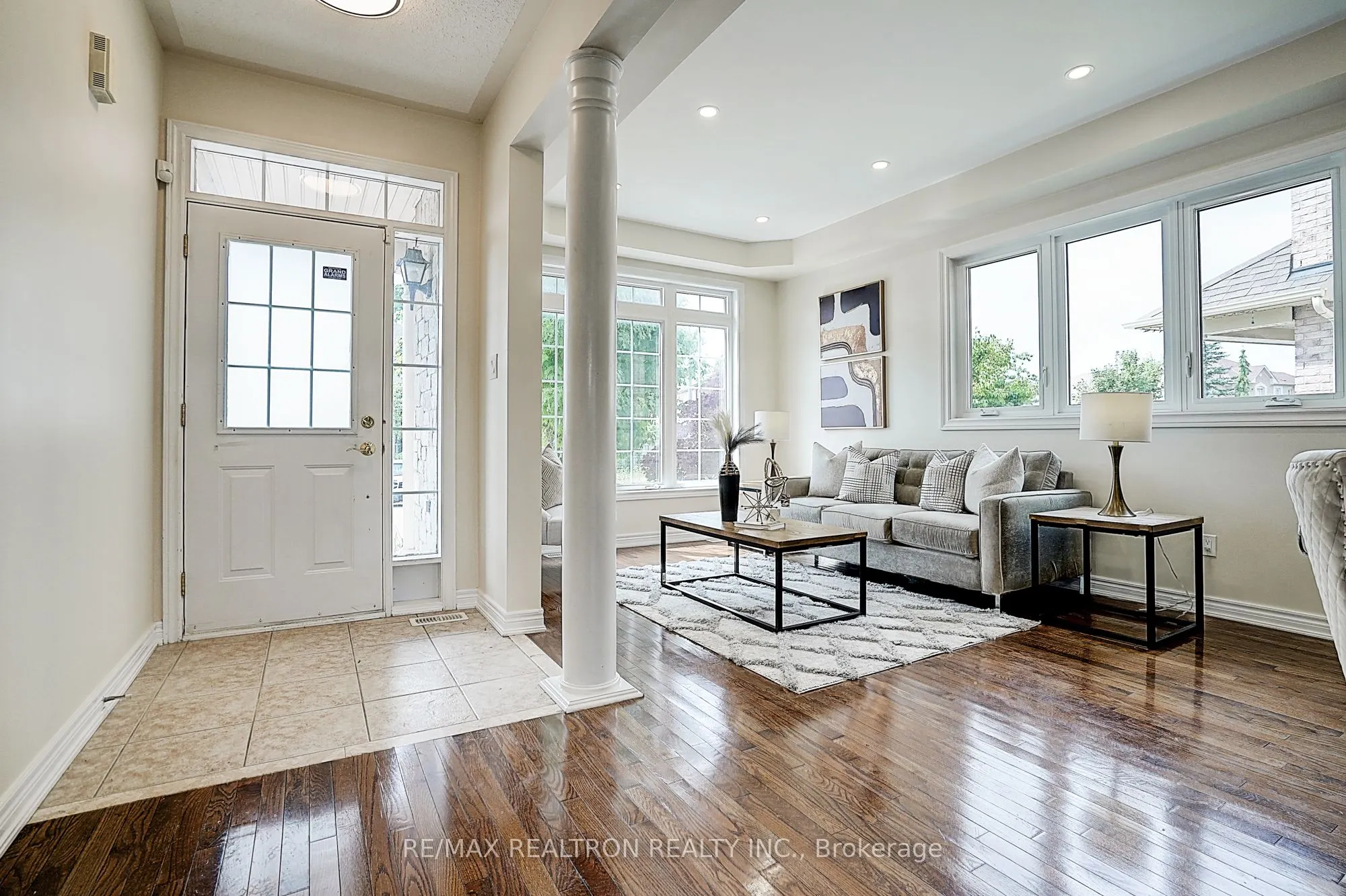 346 Autumn Hill Boulevard