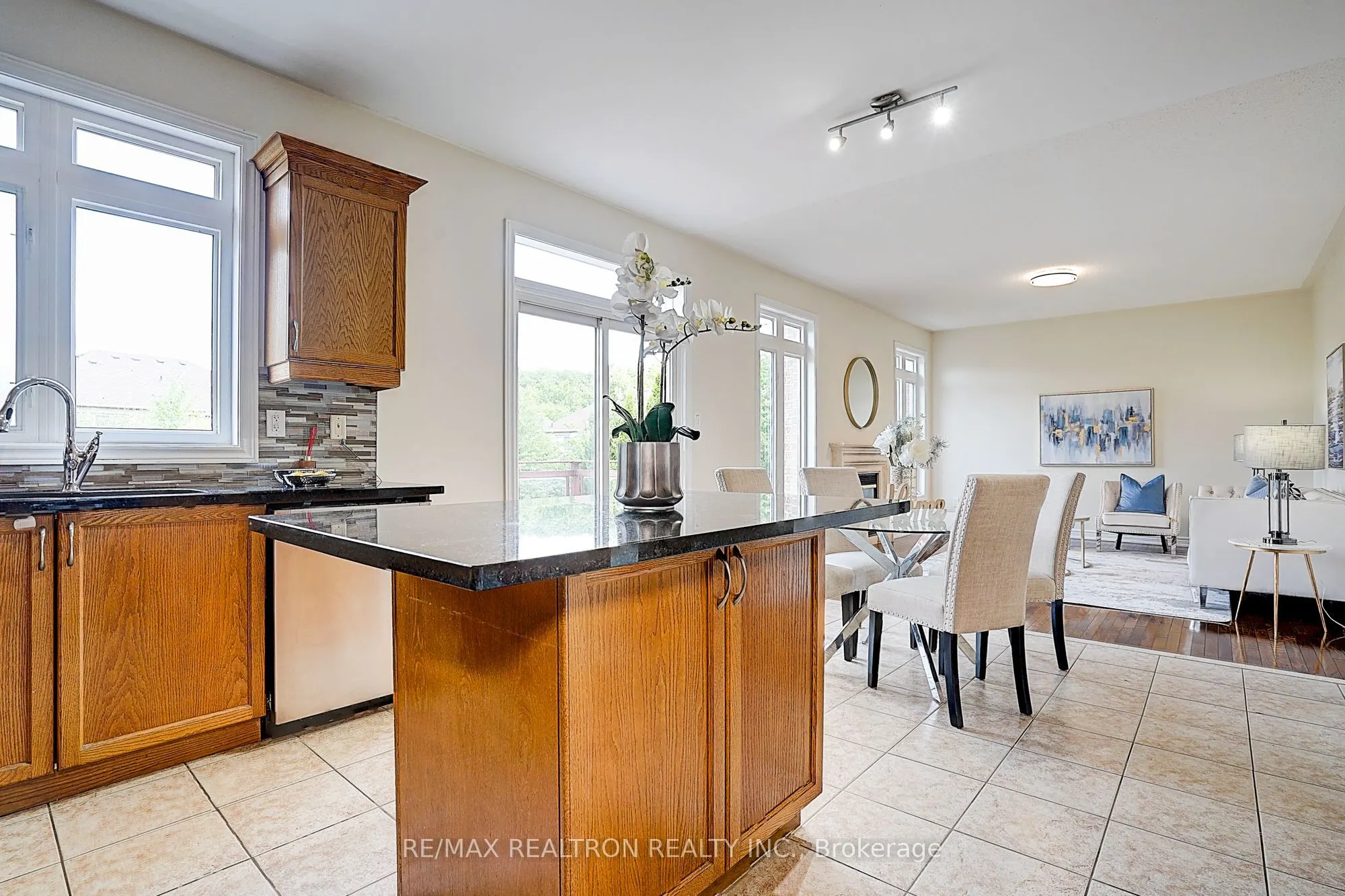 346 Autumn Hill Boulevard