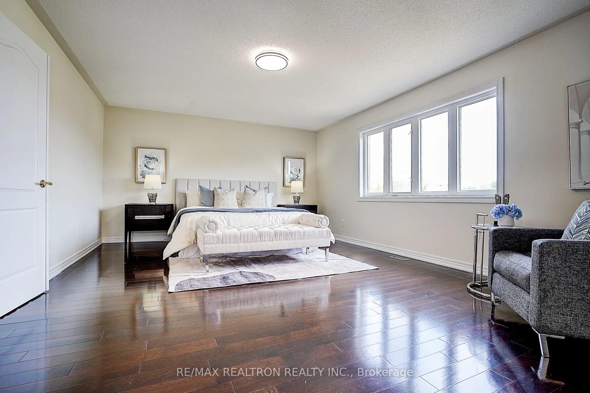346 Autumn Hill Boulevard