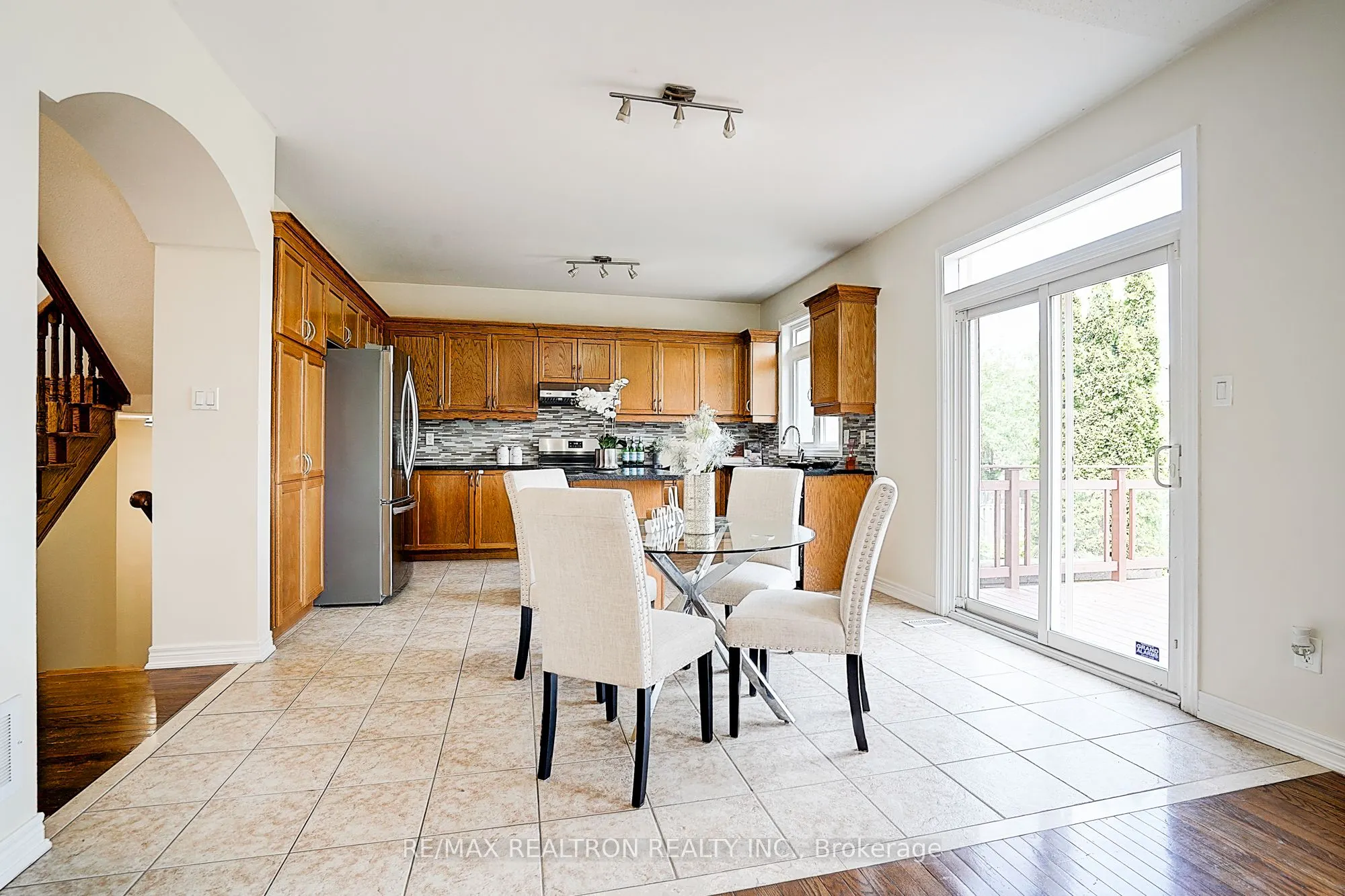 346 Autumn Hill Boulevard