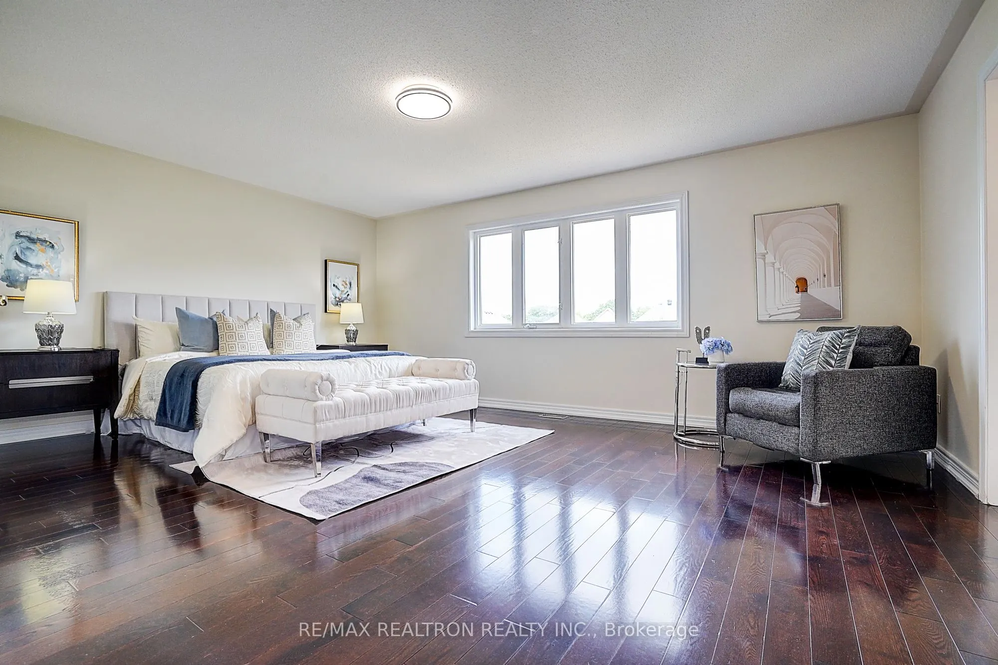 346 Autumn Hill Boulevard