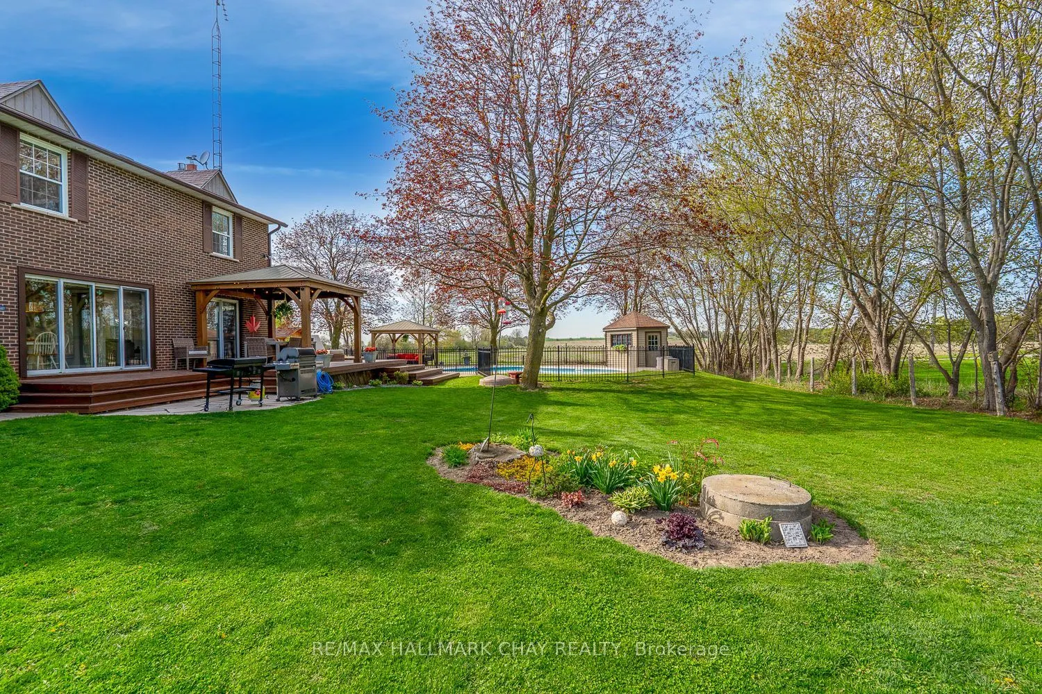 2389 Concession Road 8 Road