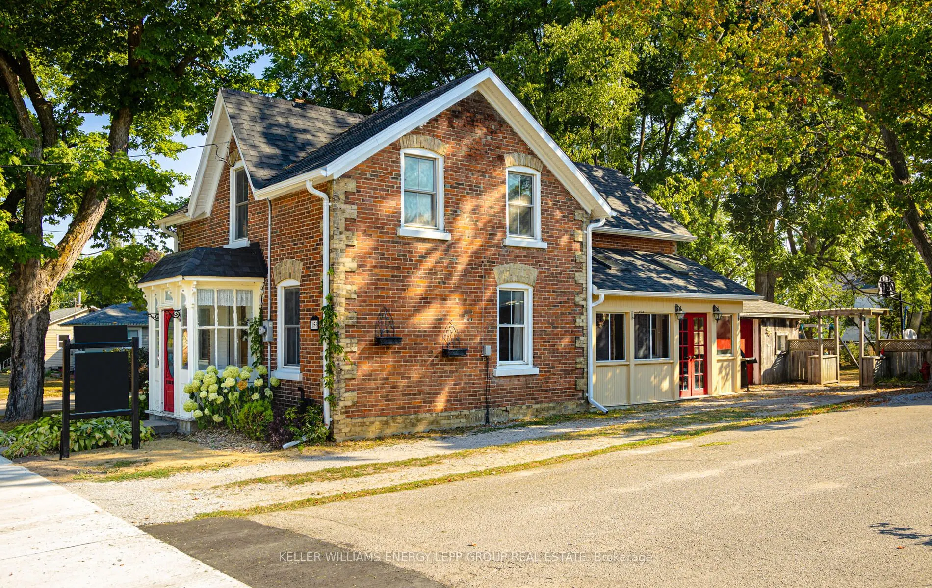 156 St. John Street