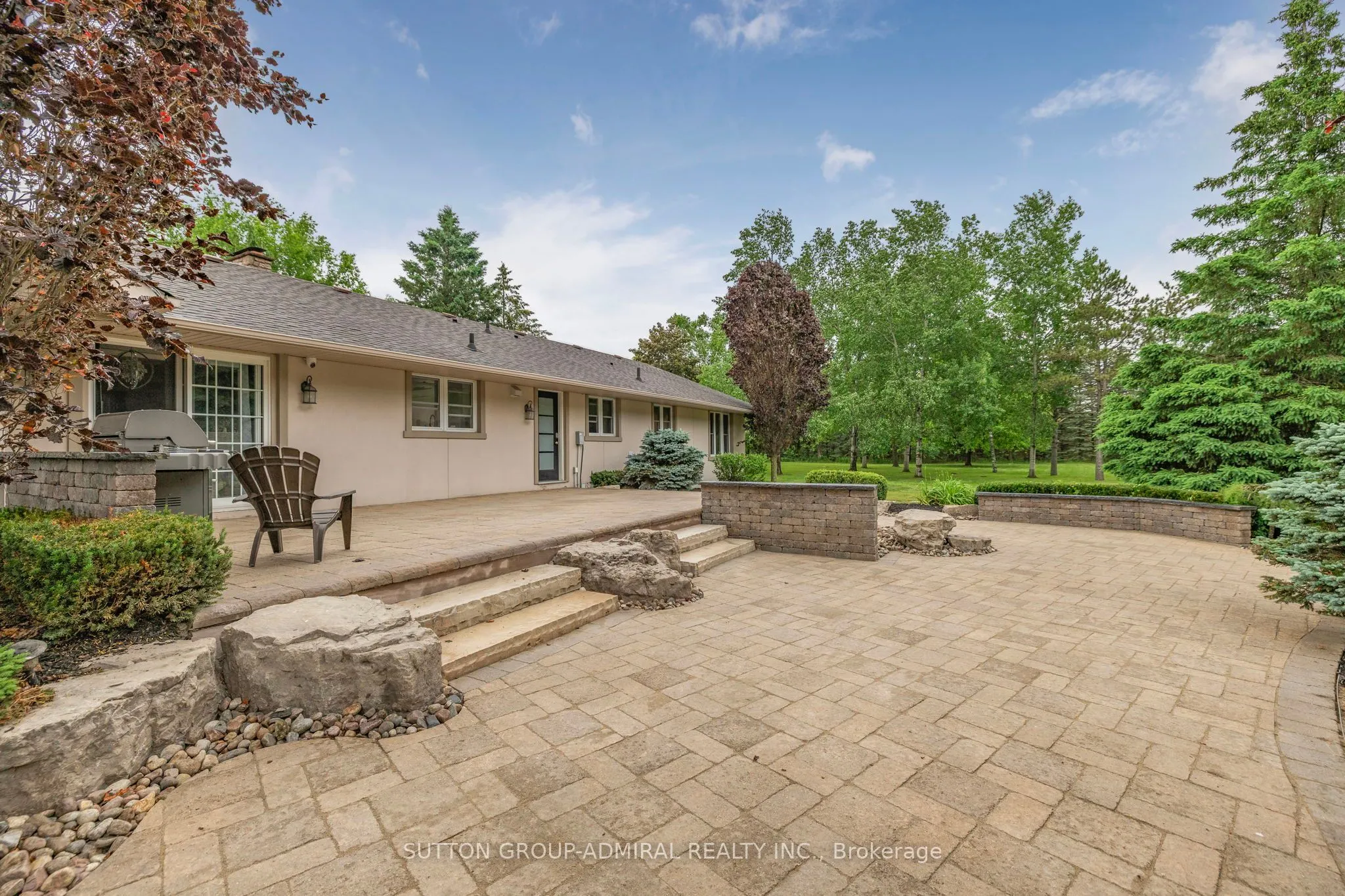 120 Lake Woods Drive